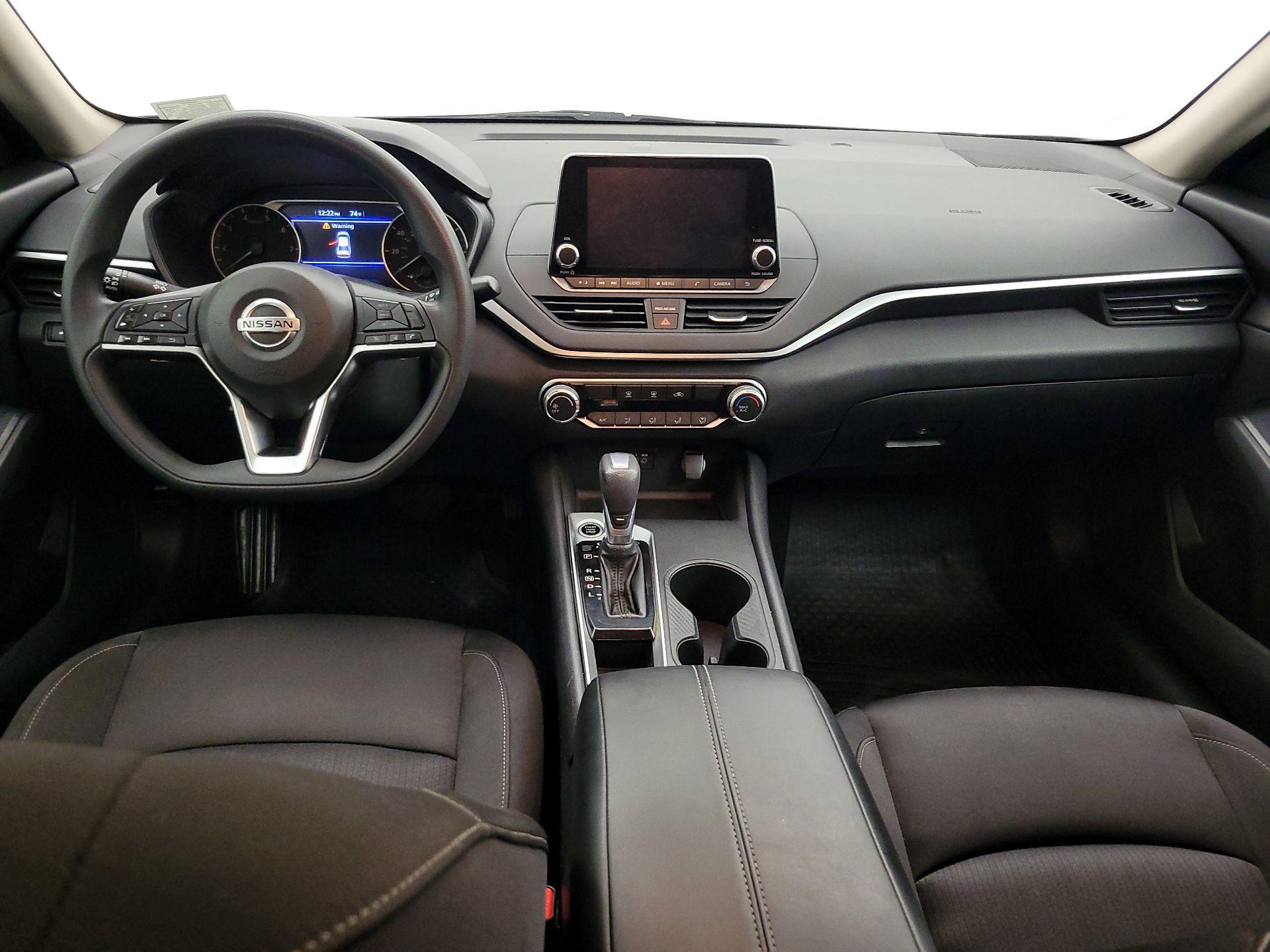 Thumbnail: 2019 Nissan Altima - 9