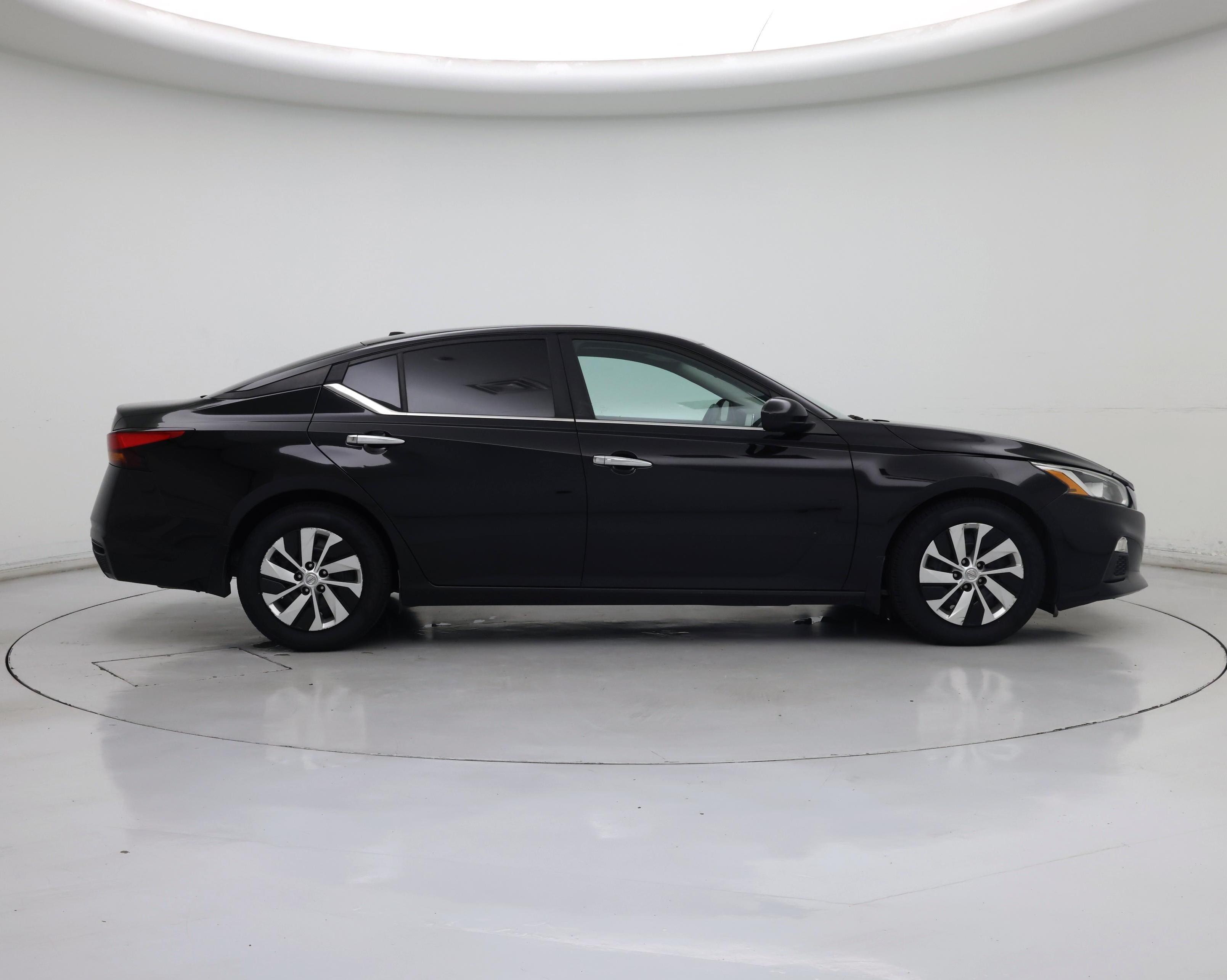Thumbnail: 2019 Nissan Altima - 7