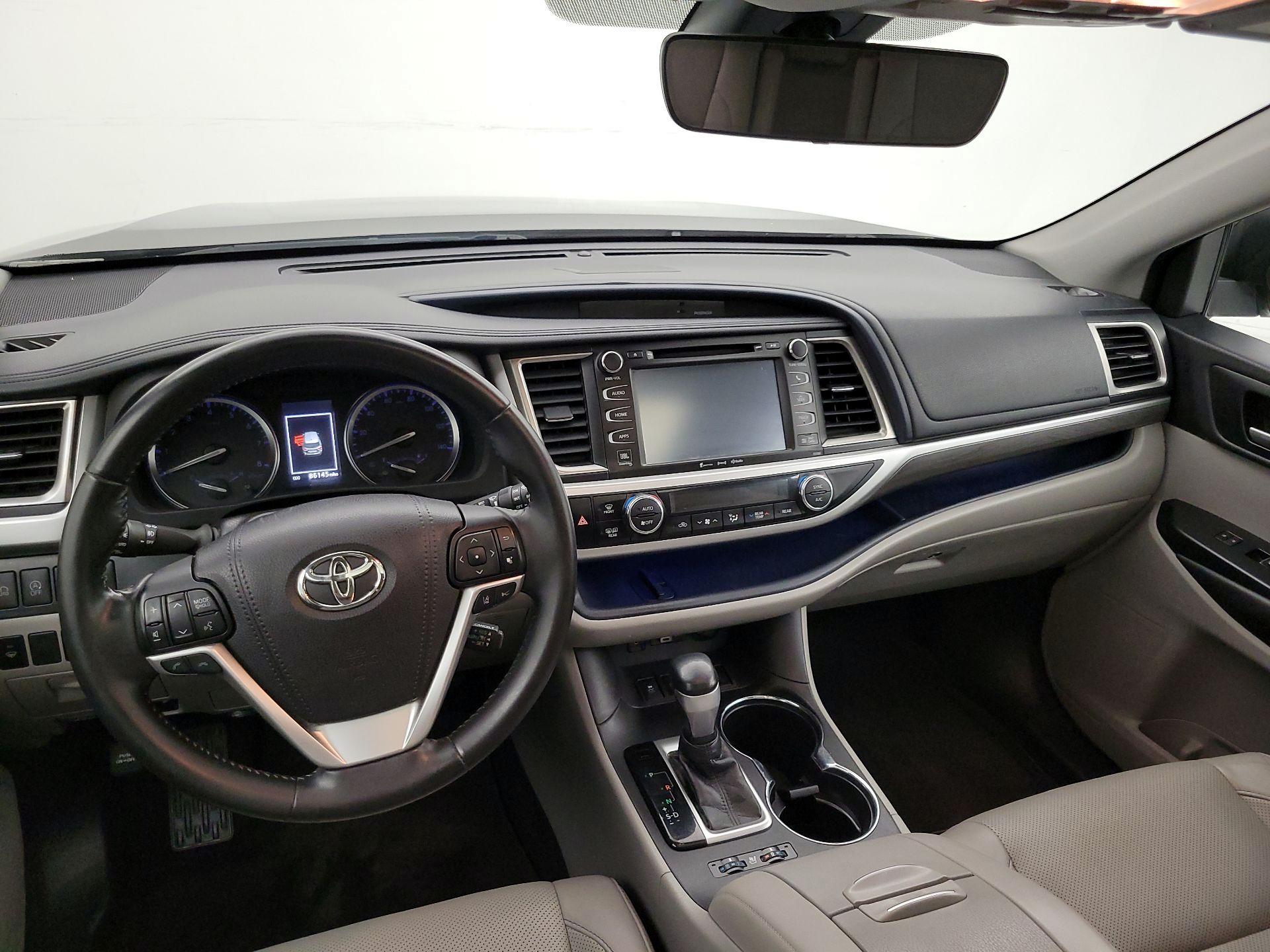 Thumbnail: 2018 Toyota Highlander - 9