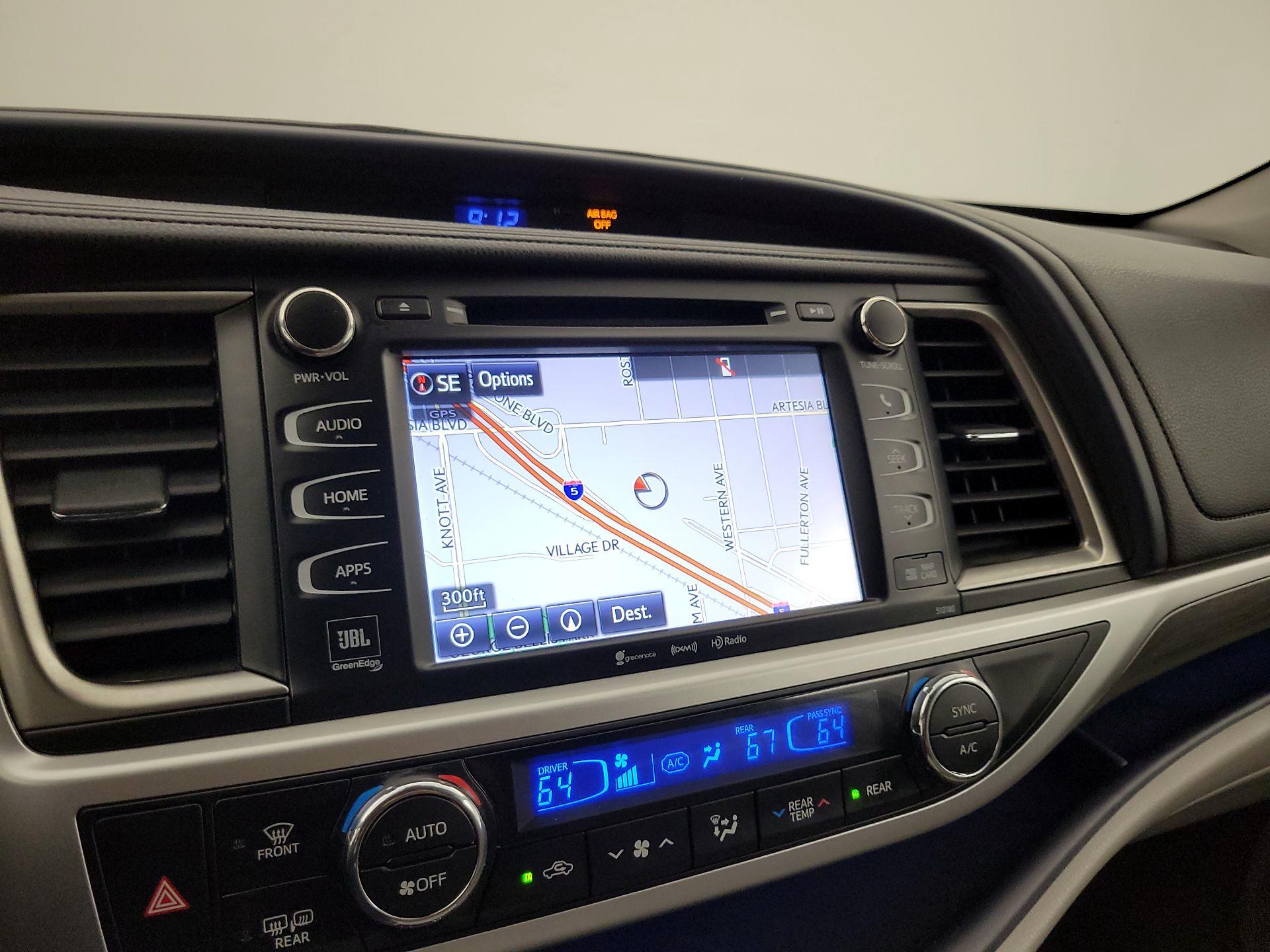 Thumbnail: 2018 Toyota Highlander - 14