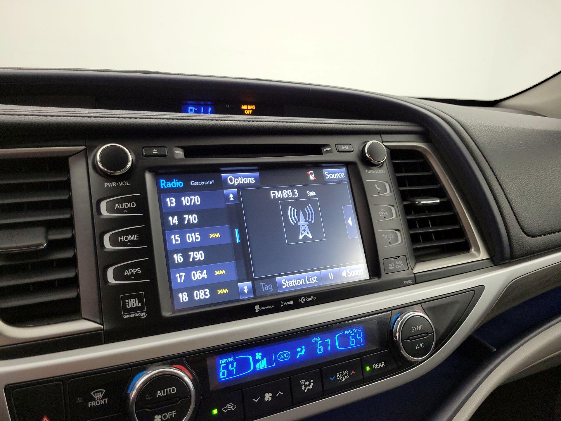 Thumbnail: 2018 Toyota Highlander - 16