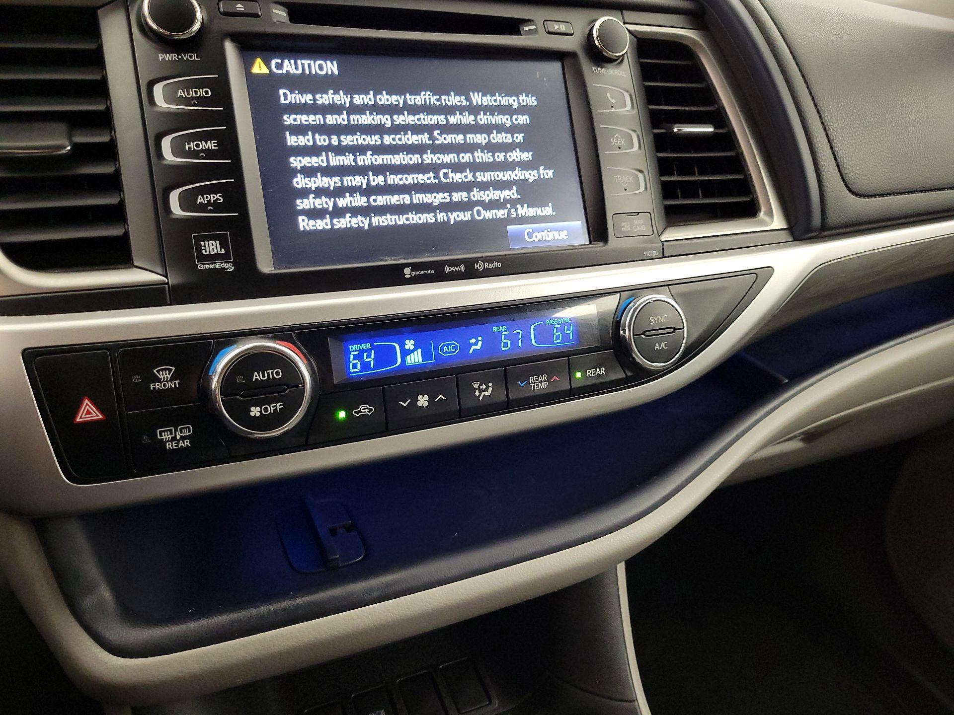 Thumbnail: 2018 Toyota Highlander - 17