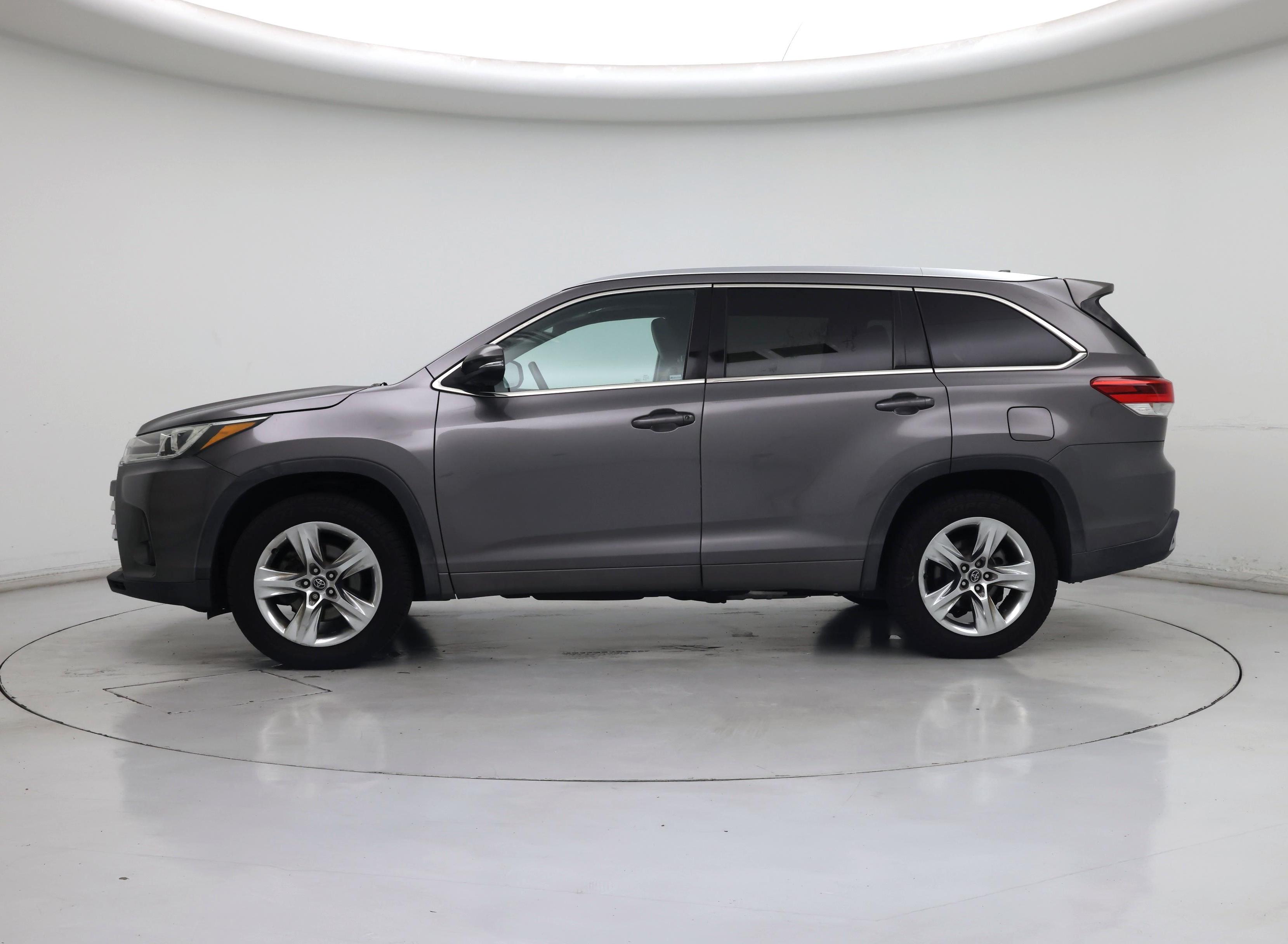 Thumbnail: 2018 Toyota Highlander - 3