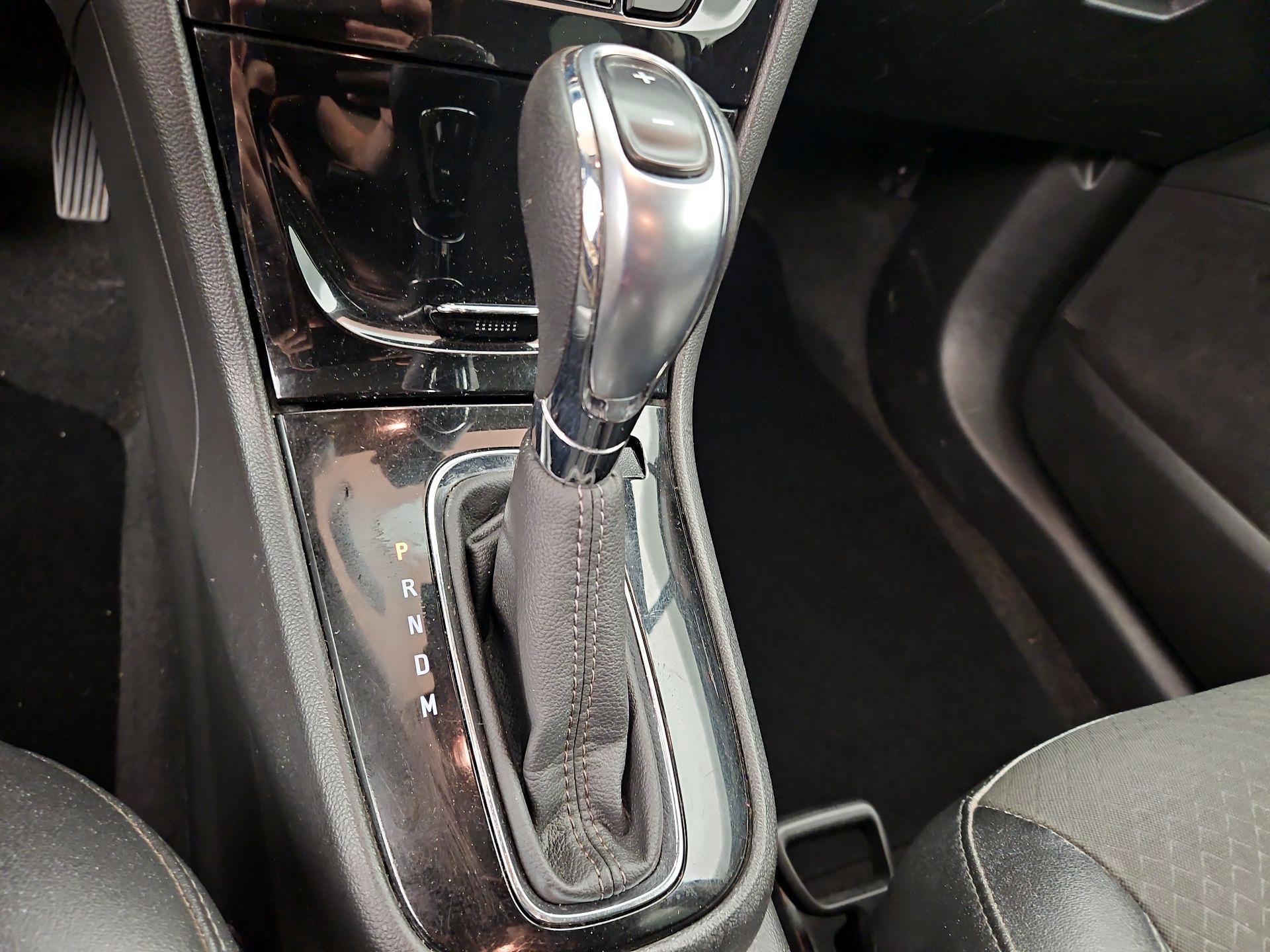 Thumbnail: 2018 Buick Encore - 17