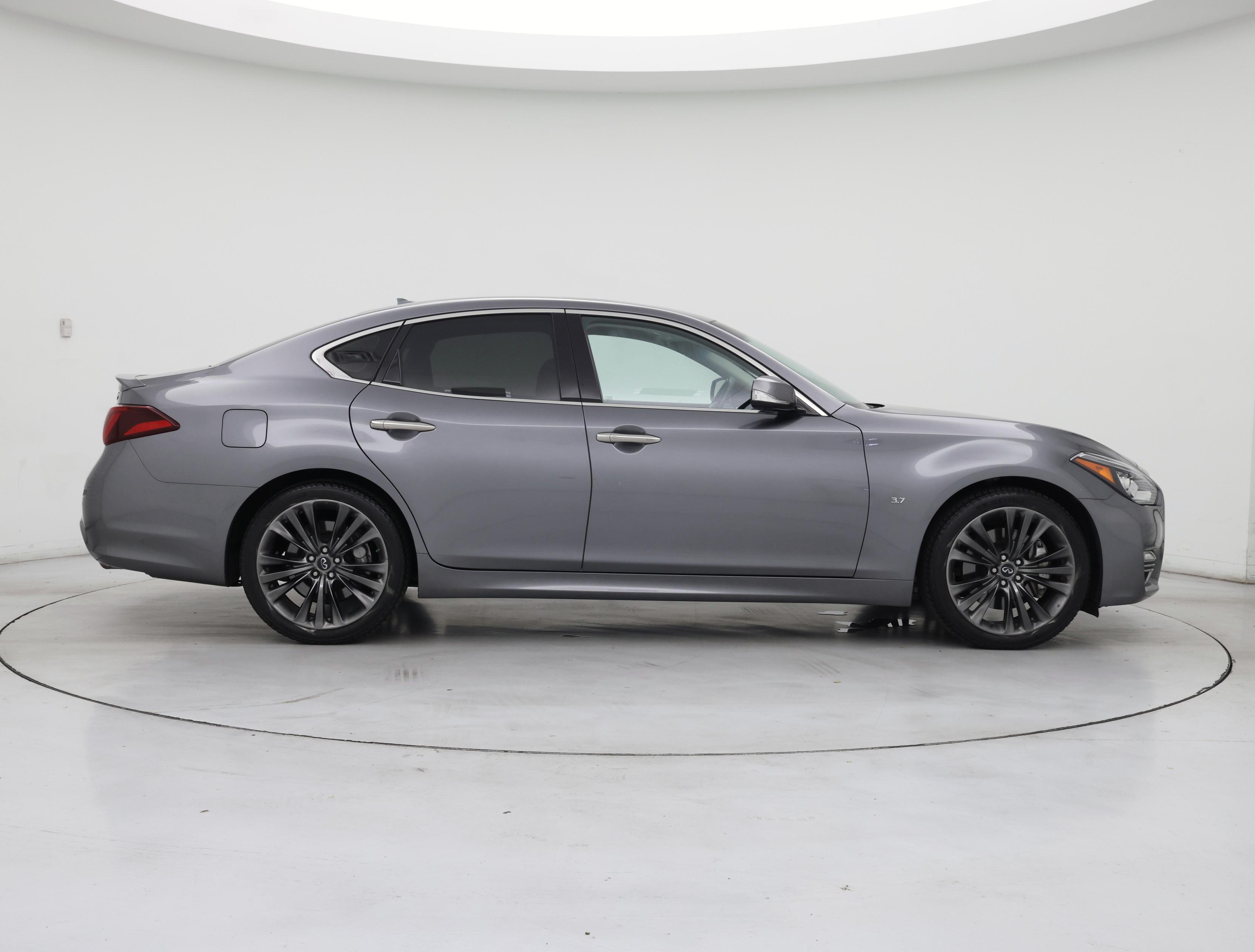 Thumbnail: 2018 INFINITI Q70 - 7