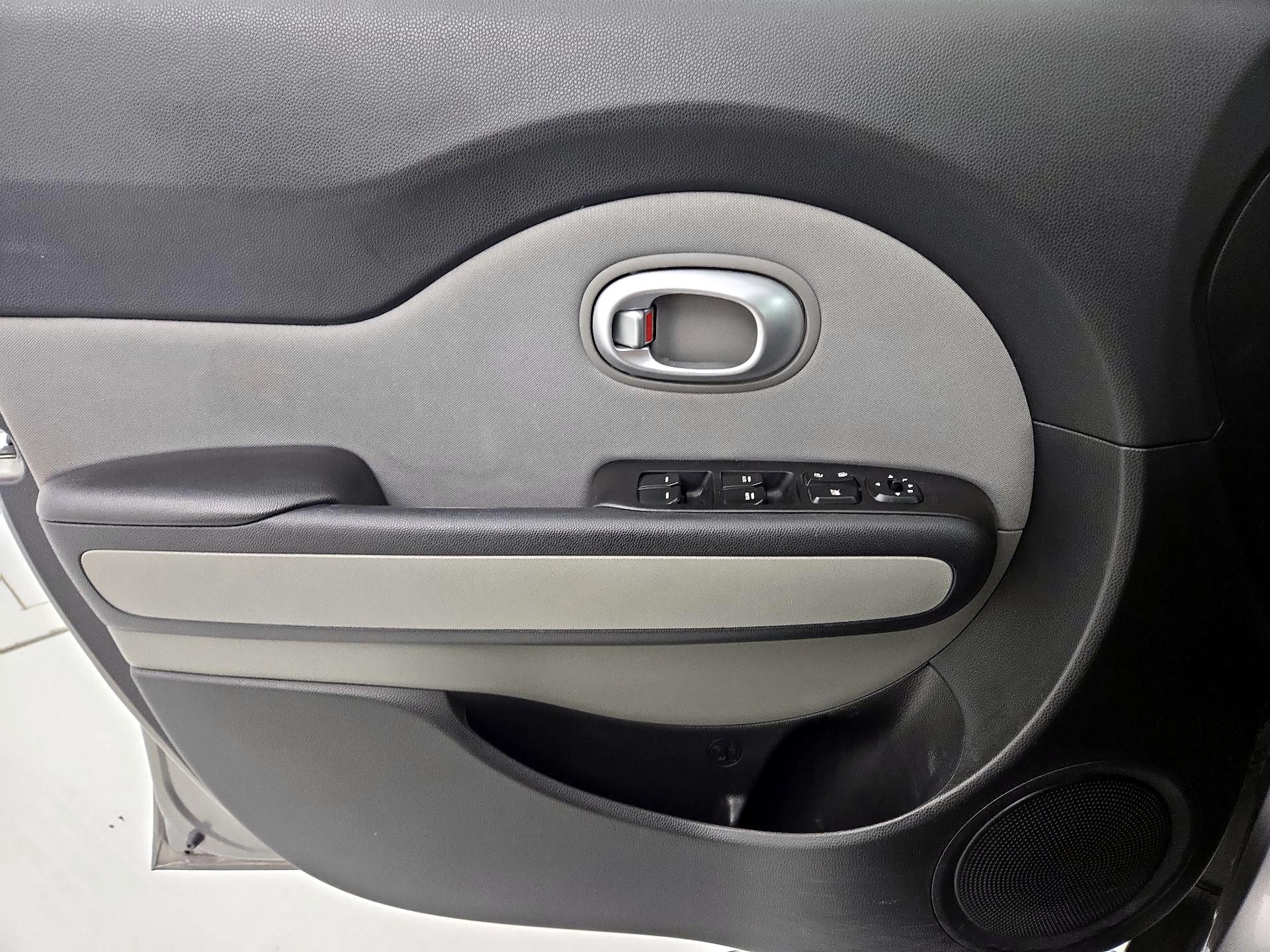 Thumbnail: 2015 Kia Soul - 12