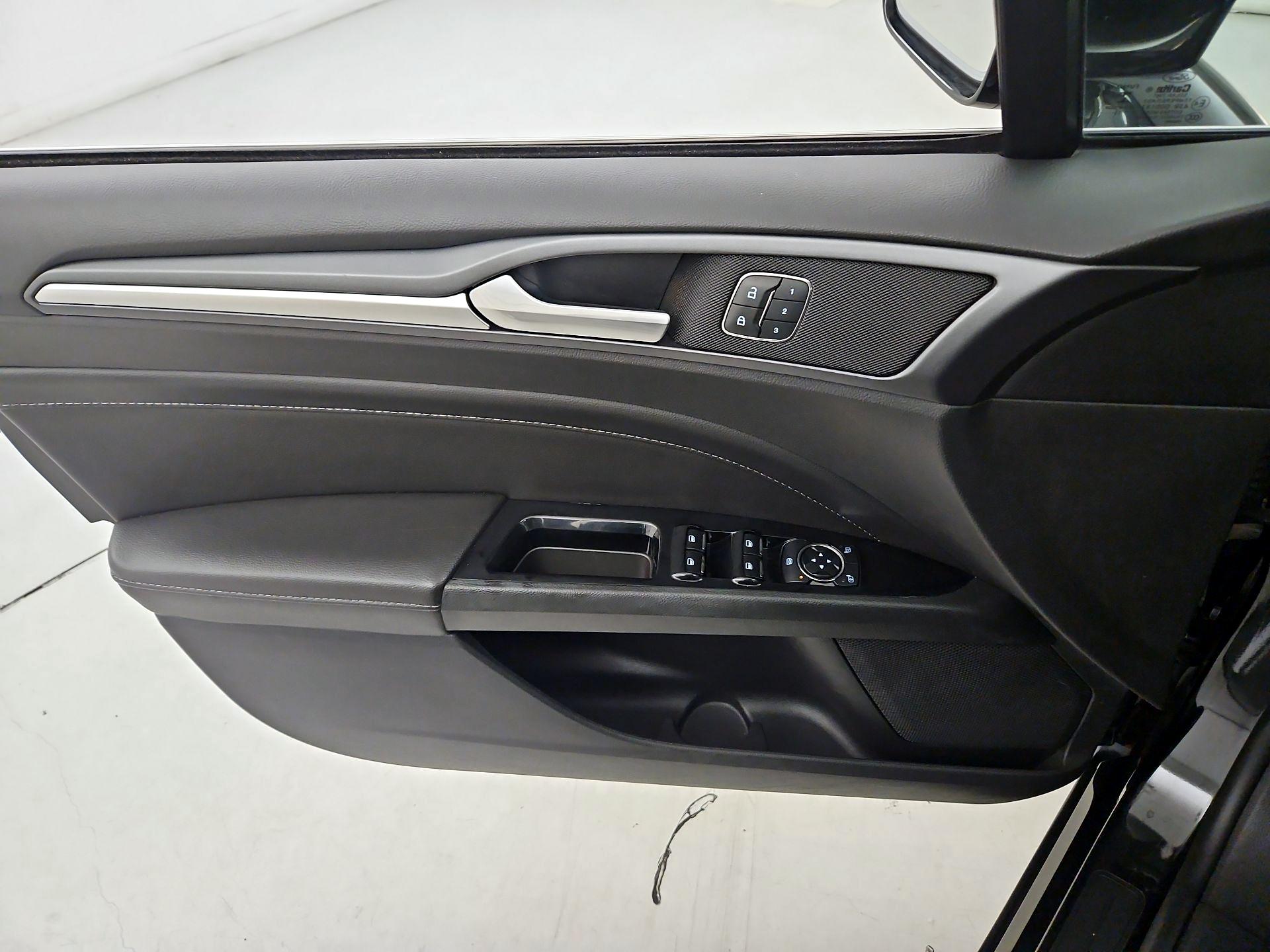 Thumbnail: 2014 Ford Fusion - 12