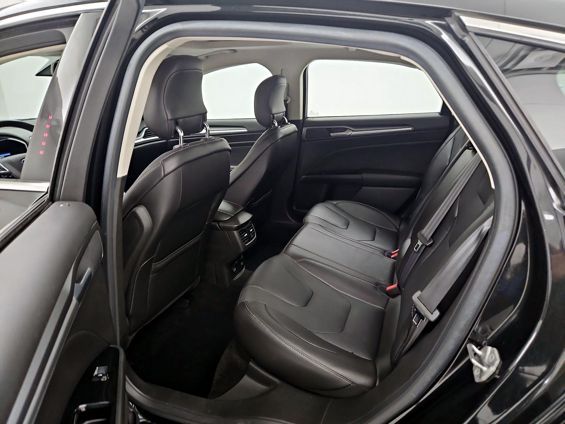 Thumbnail: 2014 Ford Fusion - 18