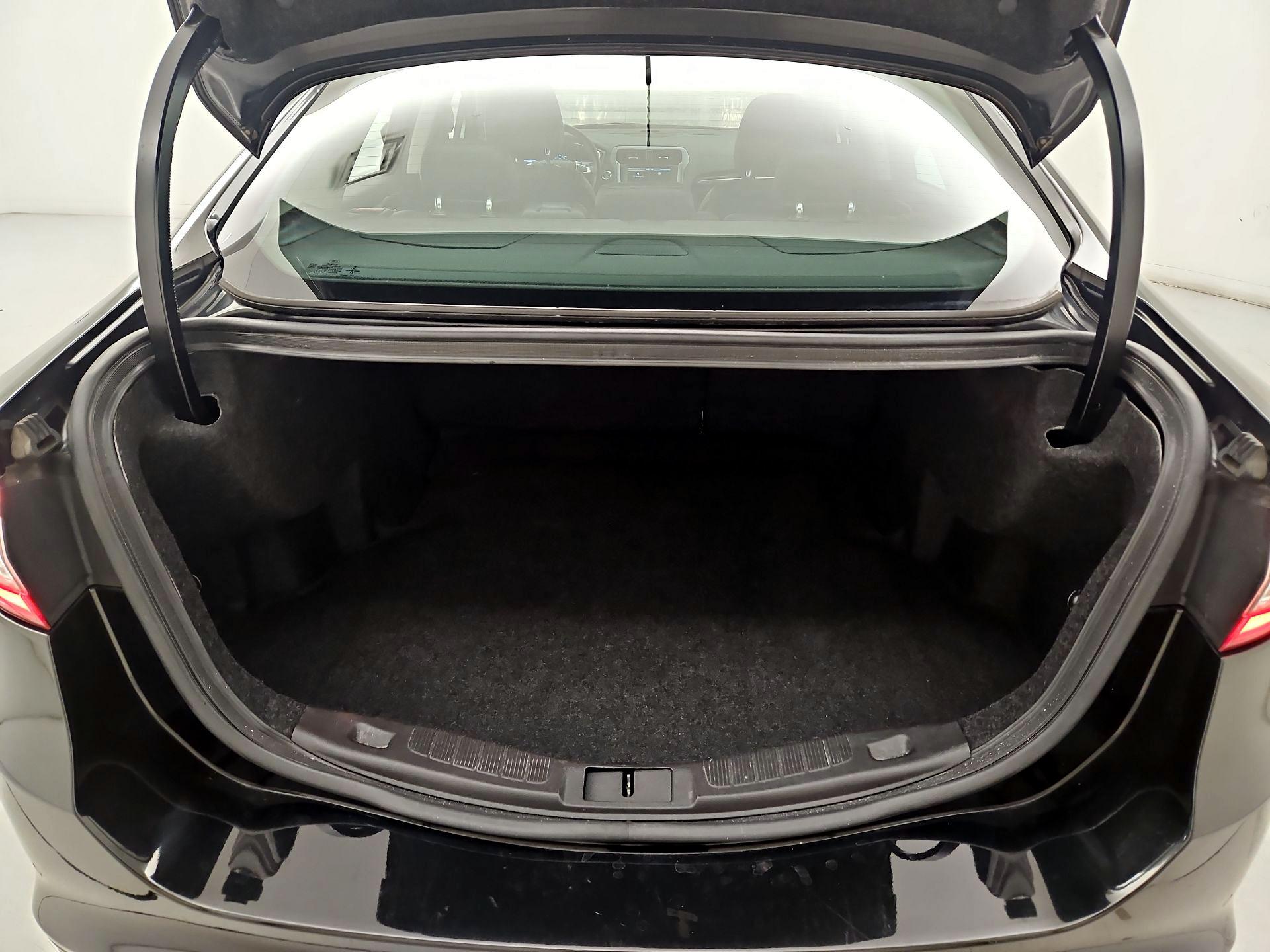 Thumbnail: 2014 Ford Fusion - 19