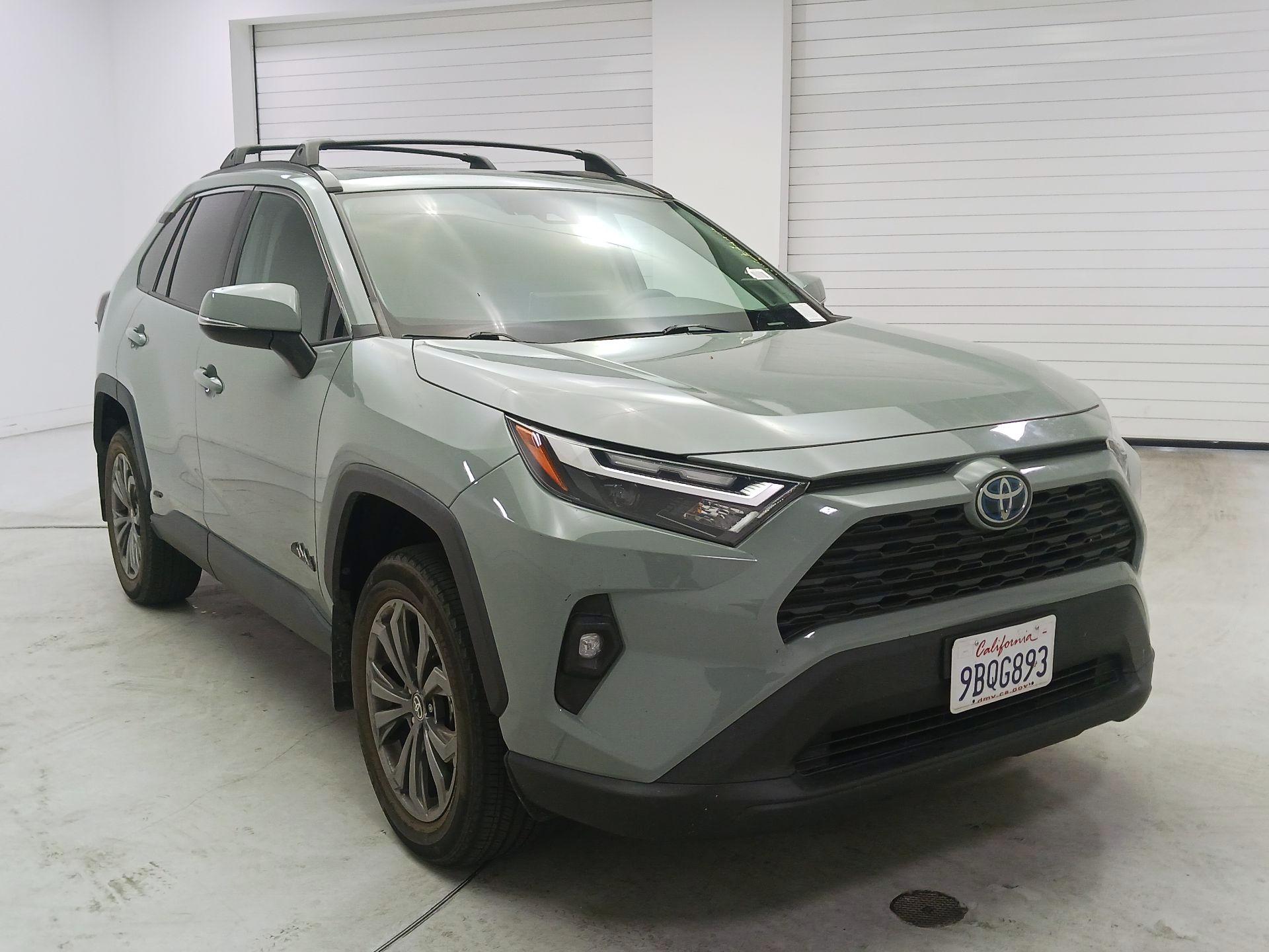 Thumbnail: 2022 Toyota RAV4 - 1