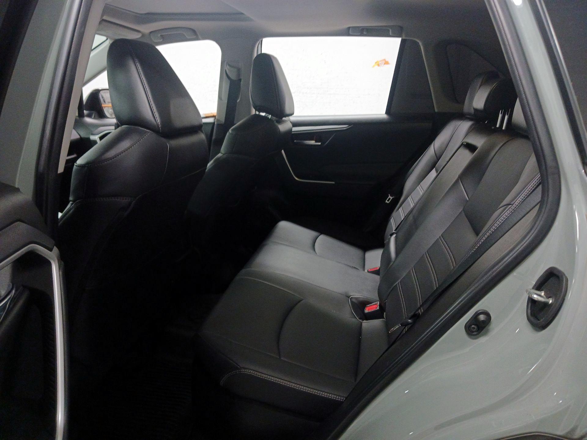 Thumbnail: 2022 Toyota RAV4 - 15