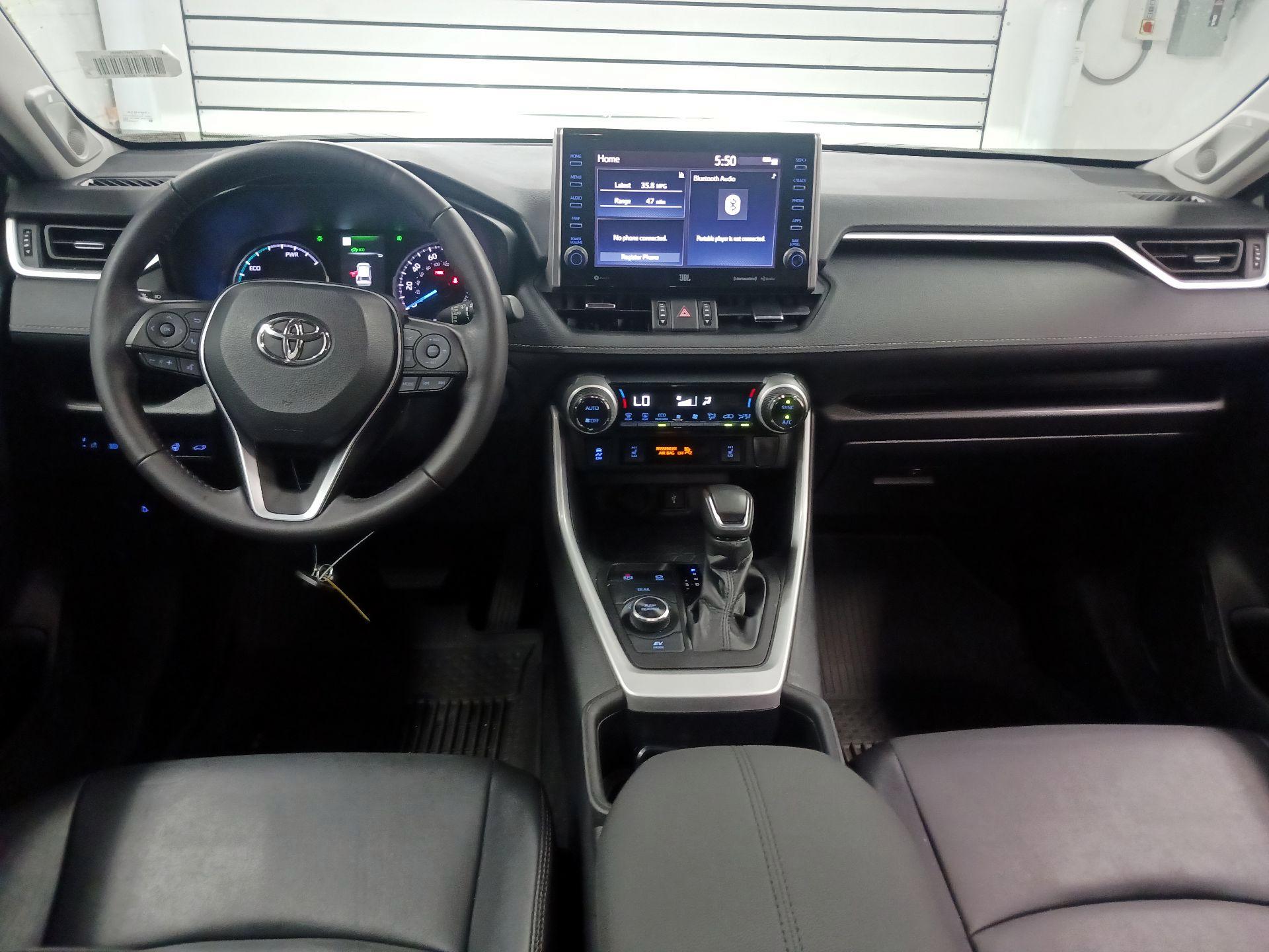 Thumbnail: 2022 Toyota RAV4 - 8