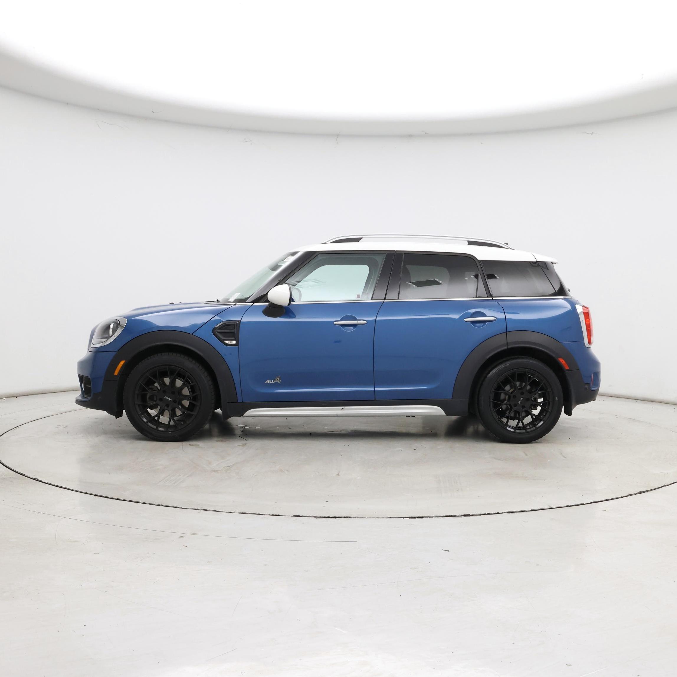 Thumbnail: 2017 MINI Cooper Countryman - 3