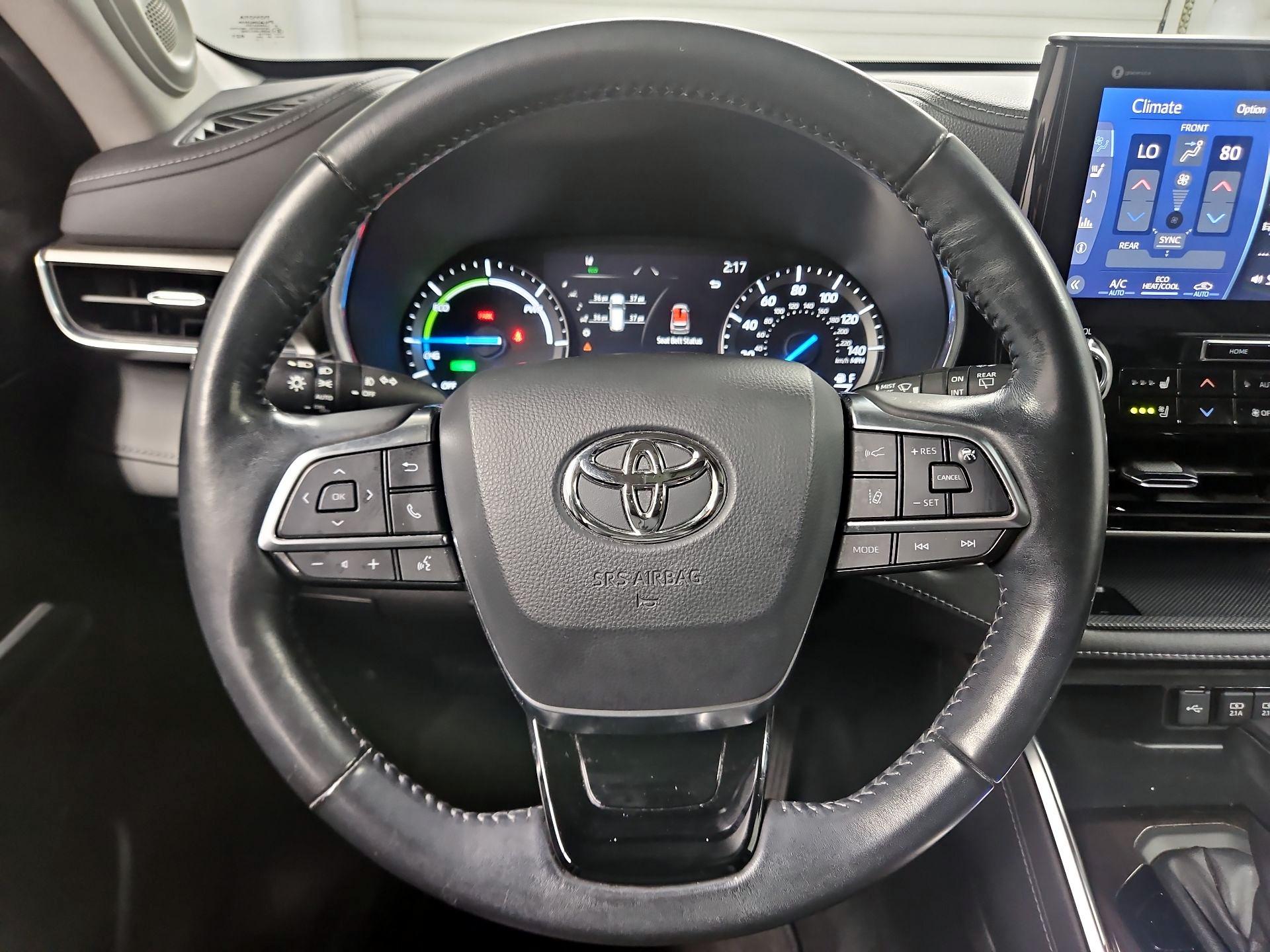 Thumbnail: 2021 Toyota Highlander - 10