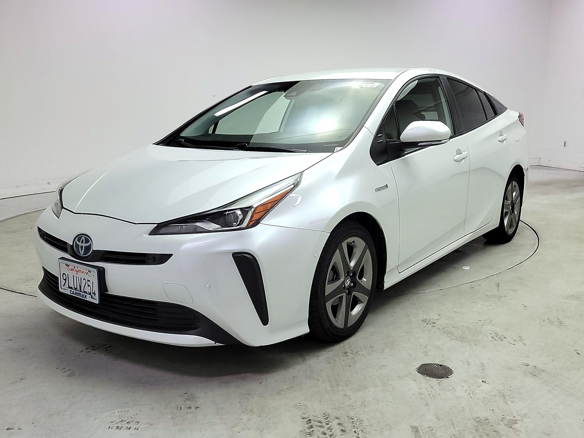 Thumbnail: 2021 Toyota Prius - 3