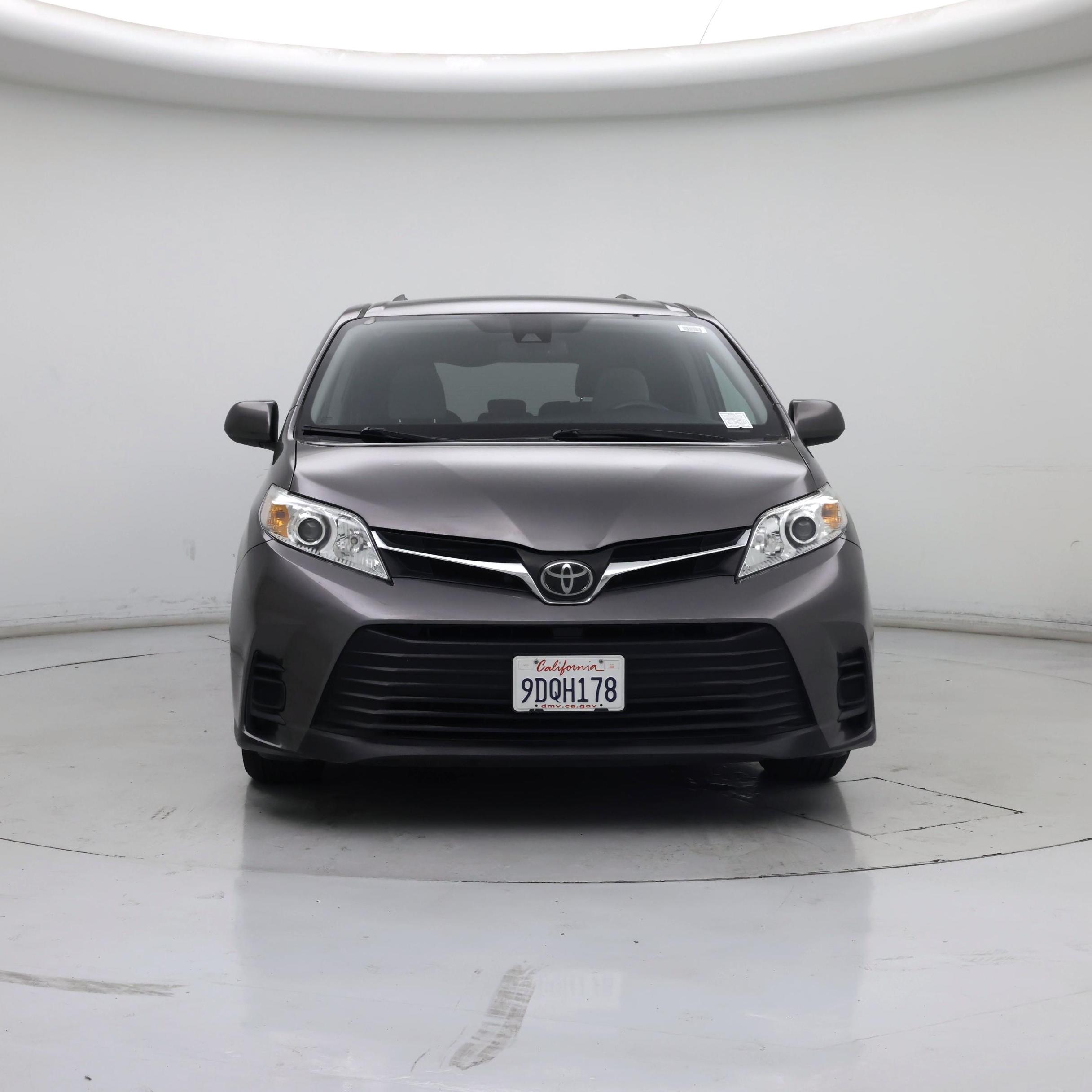 Thumbnail: 2018 Toyota Sienna - 5