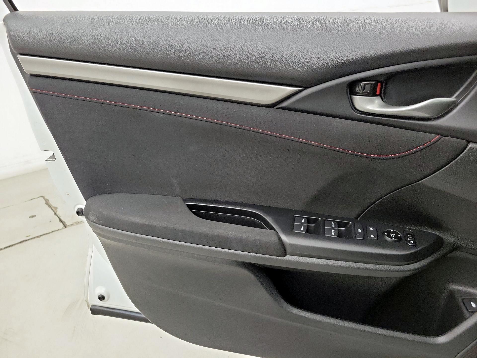 Thumbnail: 2019 Honda Civic - 12