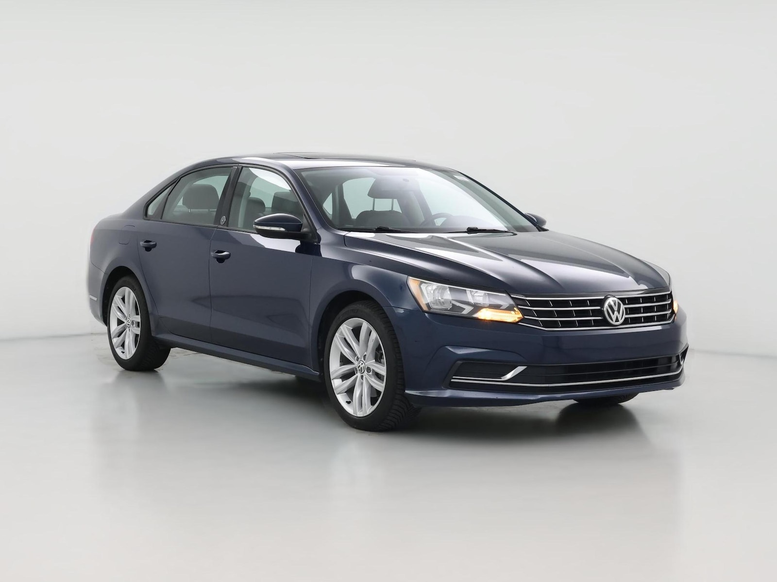 2019 Volkswagen Passat Wolfsburg Edition - Photo 1