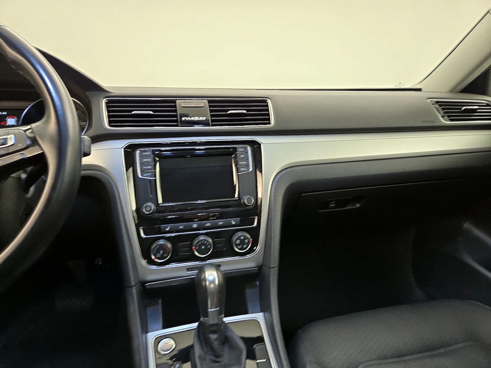 2019 Volkswagen Passat Wolfsburg Edition - Photo 10
