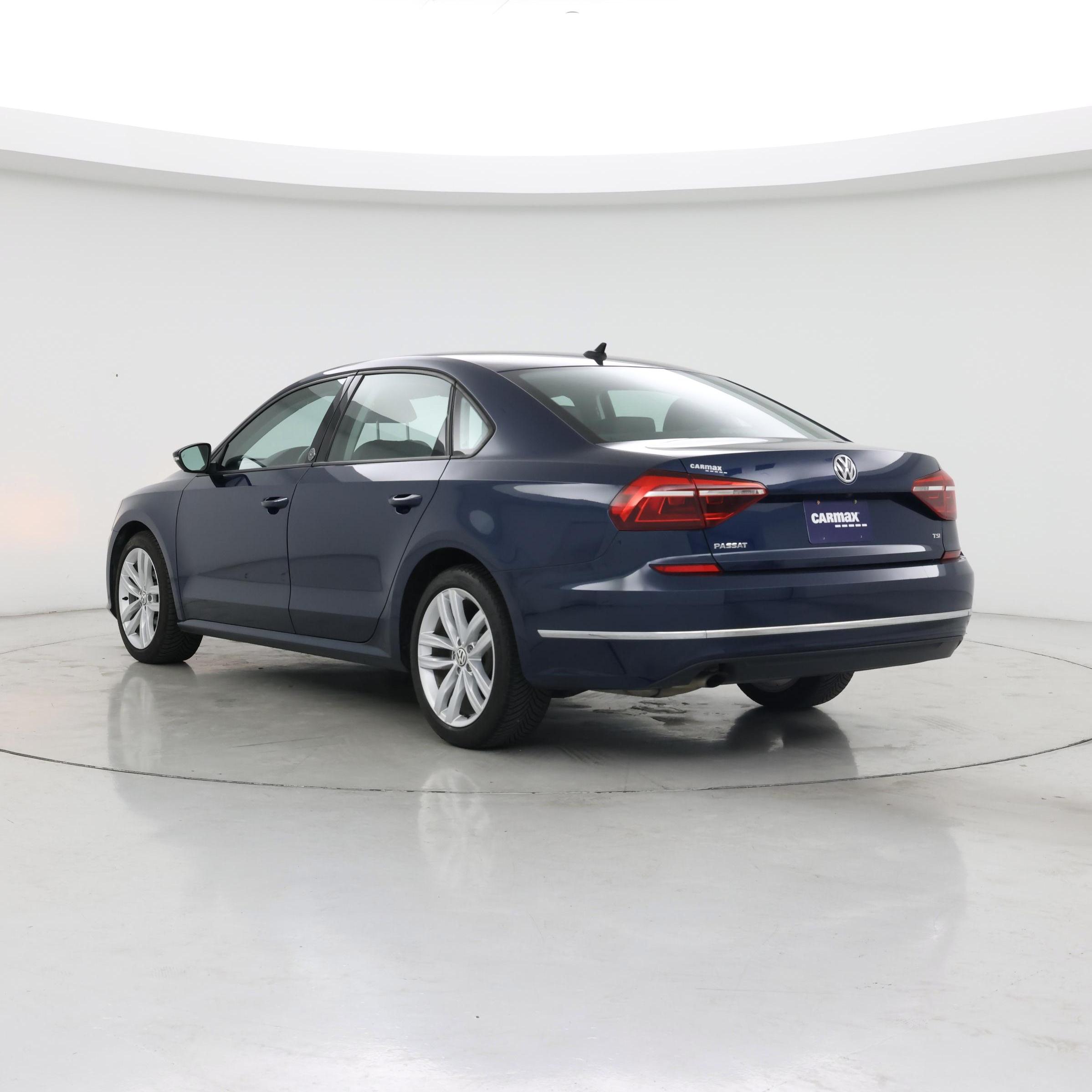 Thumbnail: 2019 Volkswagen Passat - 2