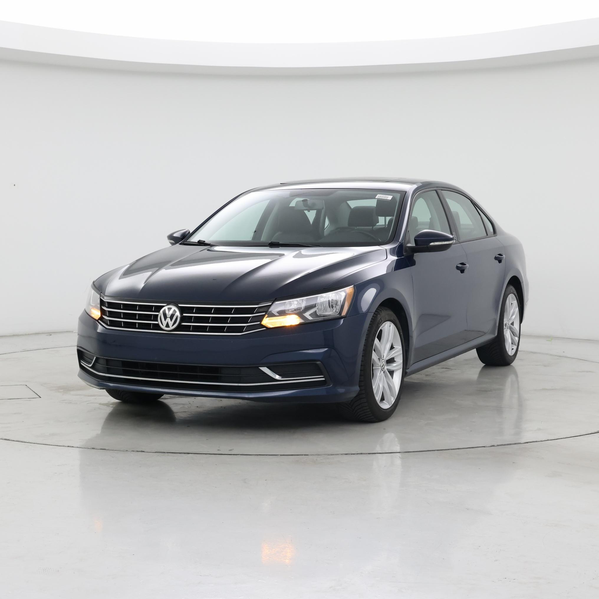 Thumbnail: 2019 Volkswagen Passat - 4