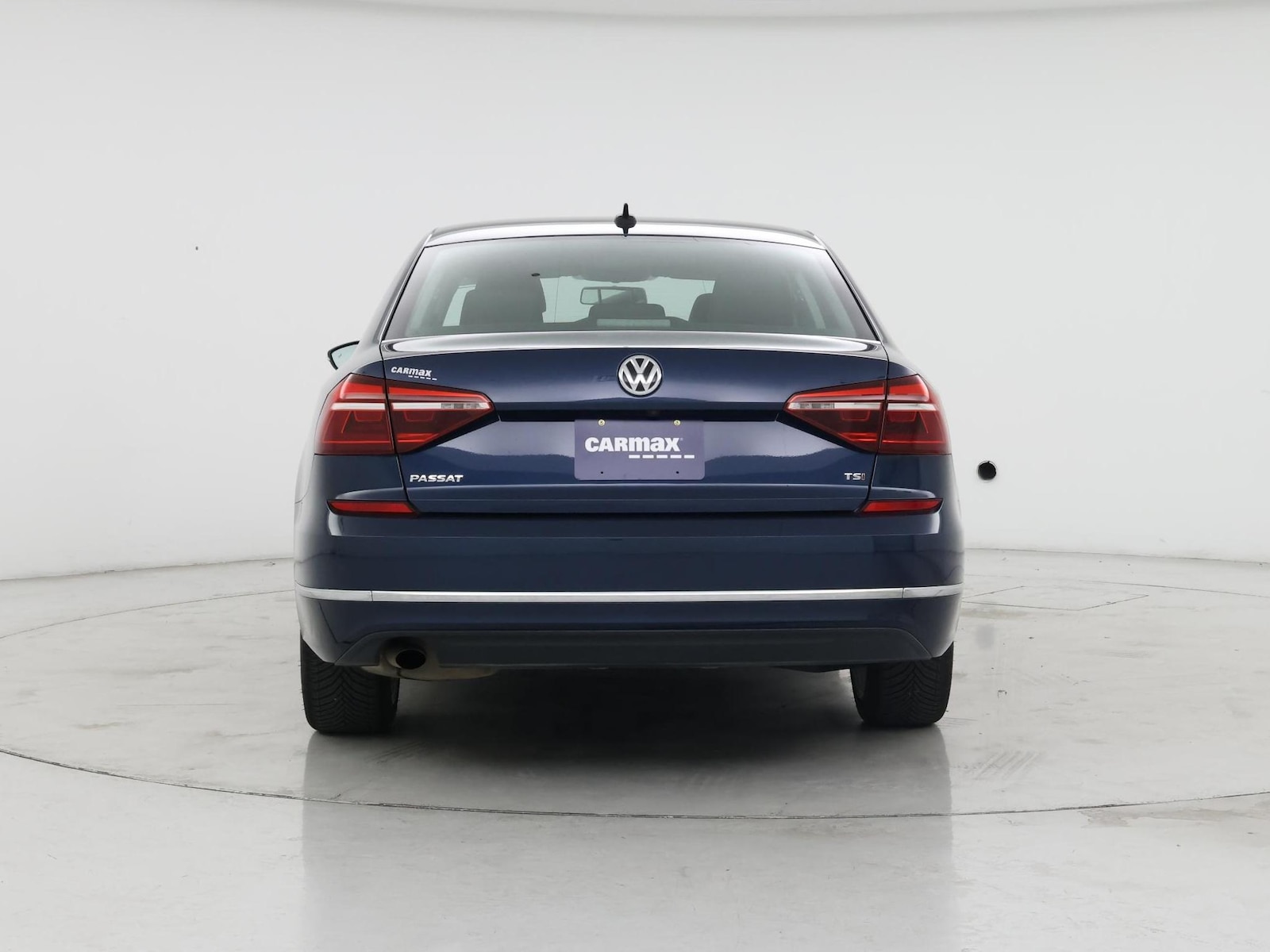 2019 Volkswagen Passat Wolfsburg Edition - Photo 7