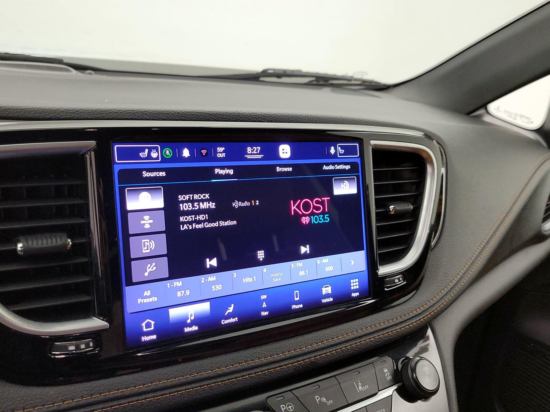 Thumbnail: 2021 Chrysler Pacifica - 15