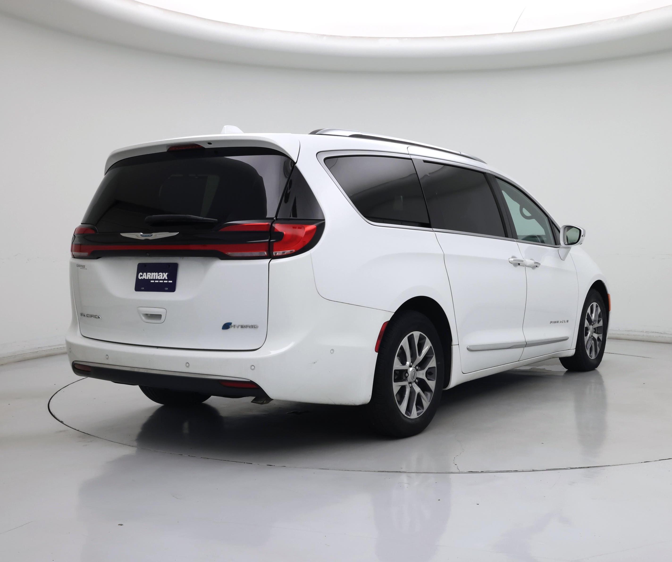 Thumbnail: 2021 Chrysler Pacifica - 8
