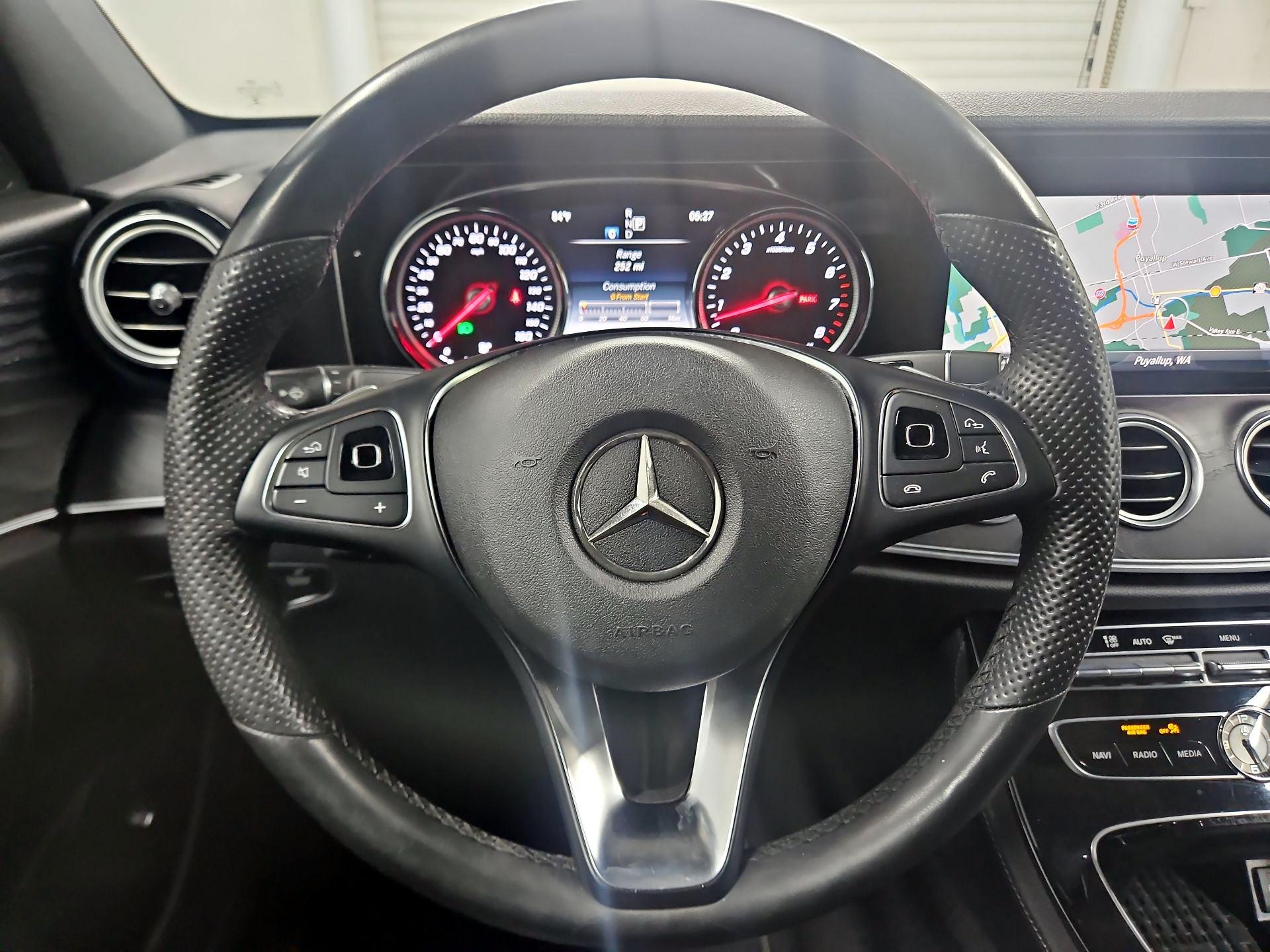 Thumbnail: 2017 Mercedes-Benz E-Class - 10