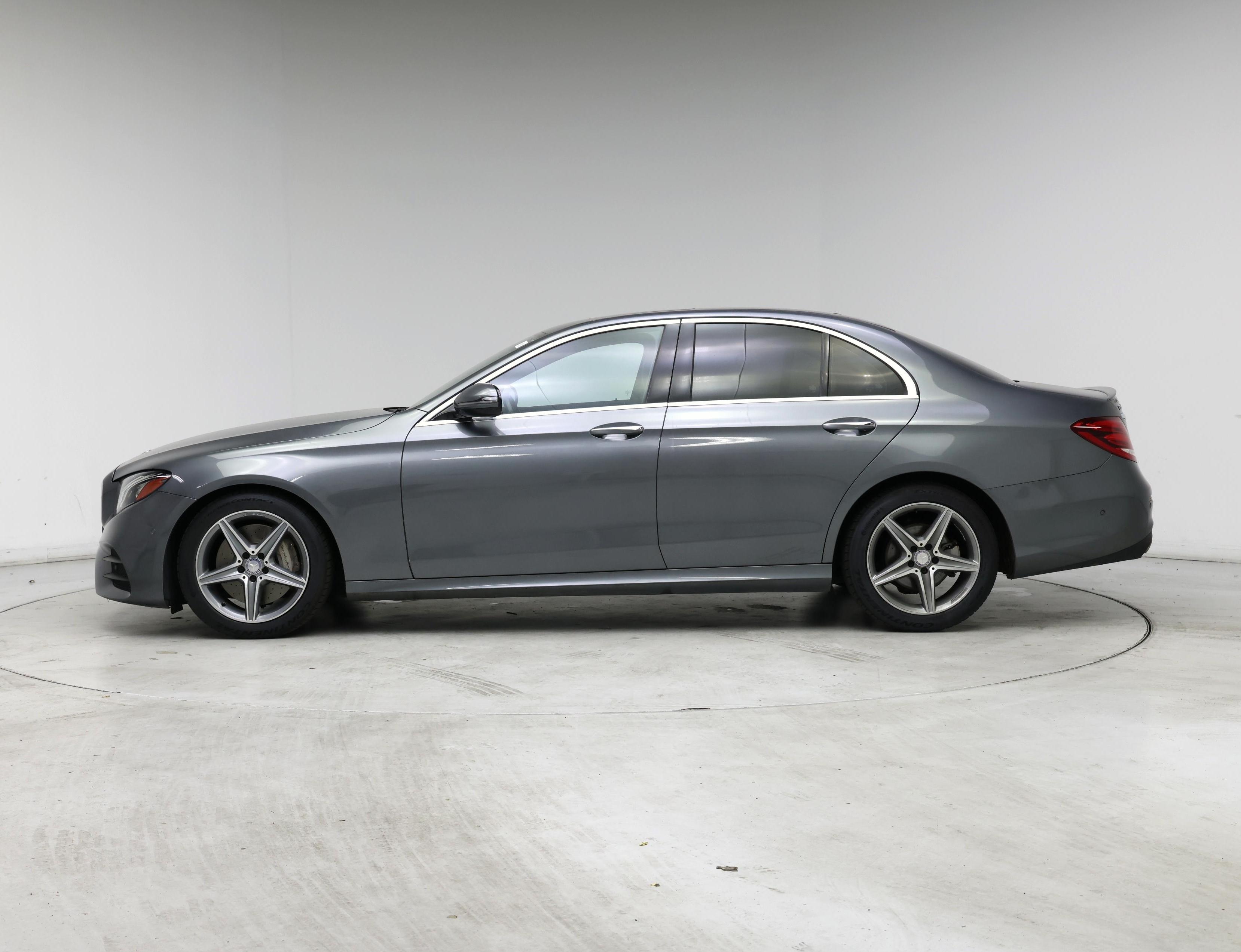 Thumbnail: 2017 Mercedes-Benz E-Class - 3