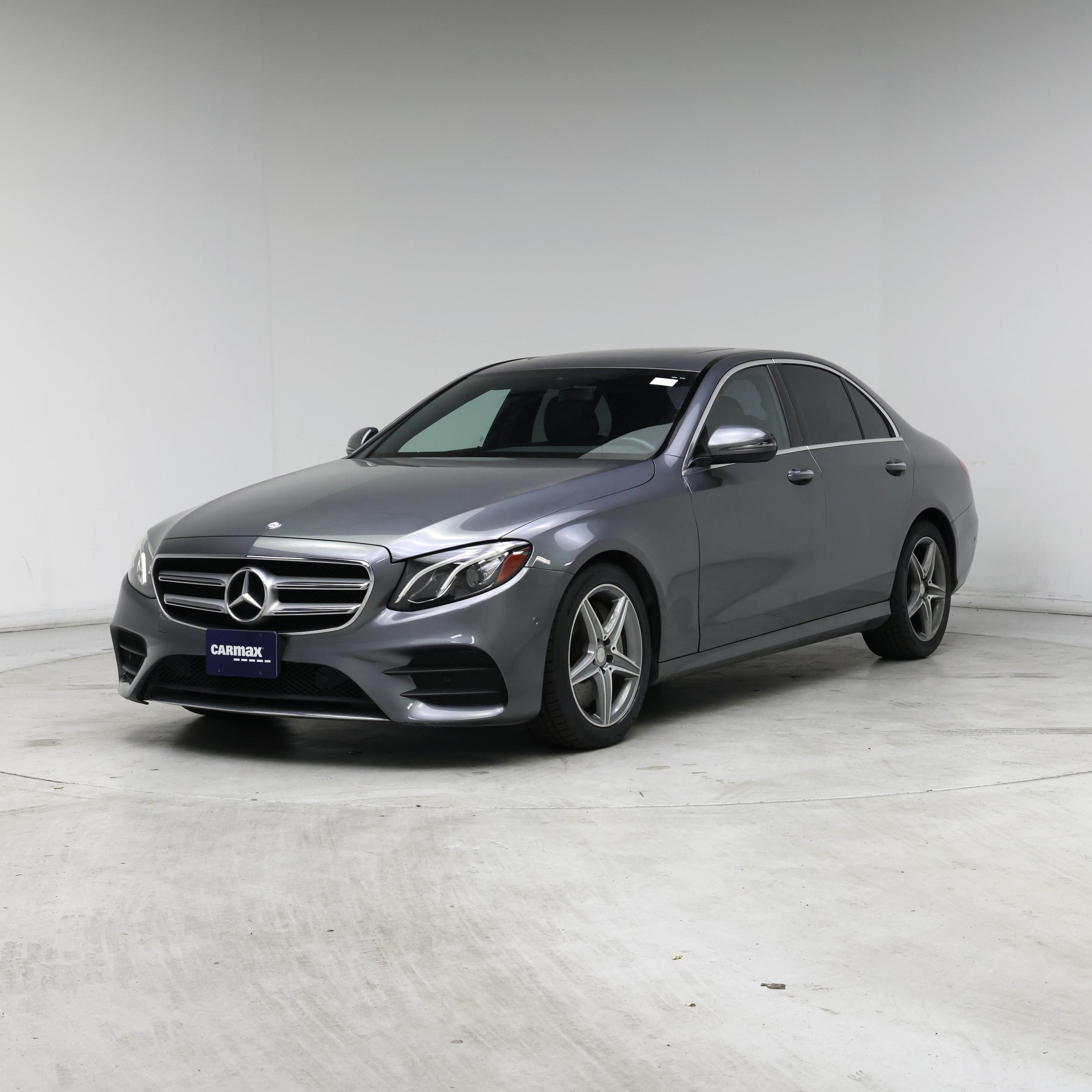 Thumbnail: 2017 Mercedes-Benz E-Class - 4