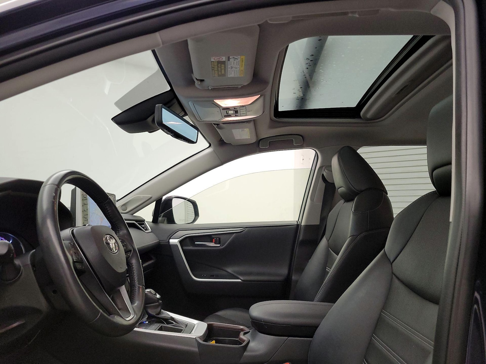 Sunroof(s) & Overhead Airbags
