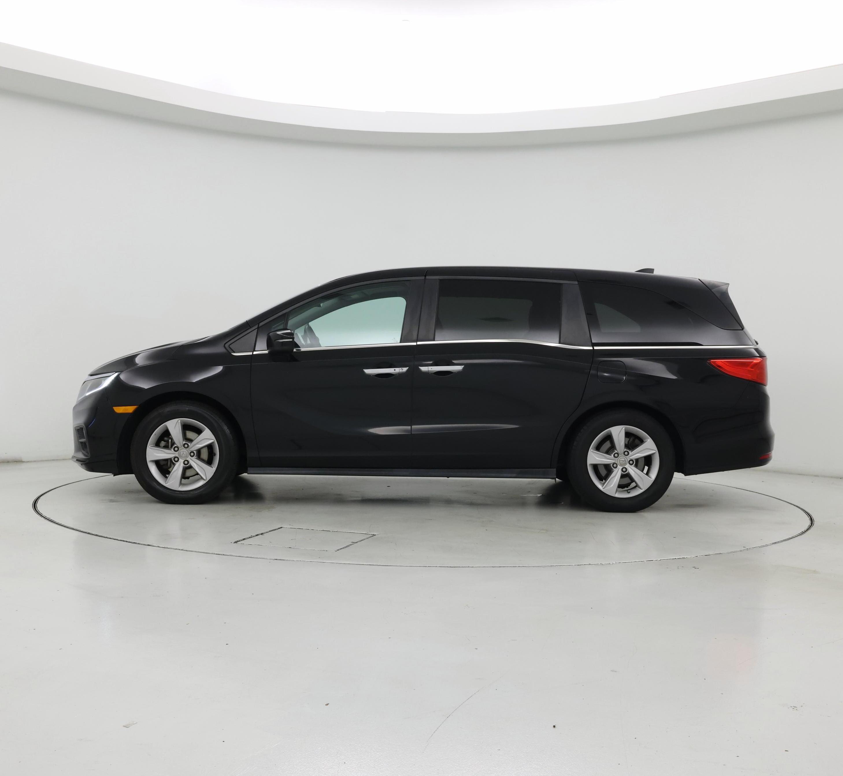 Thumbnail: 2018 Honda Odyssey - 3