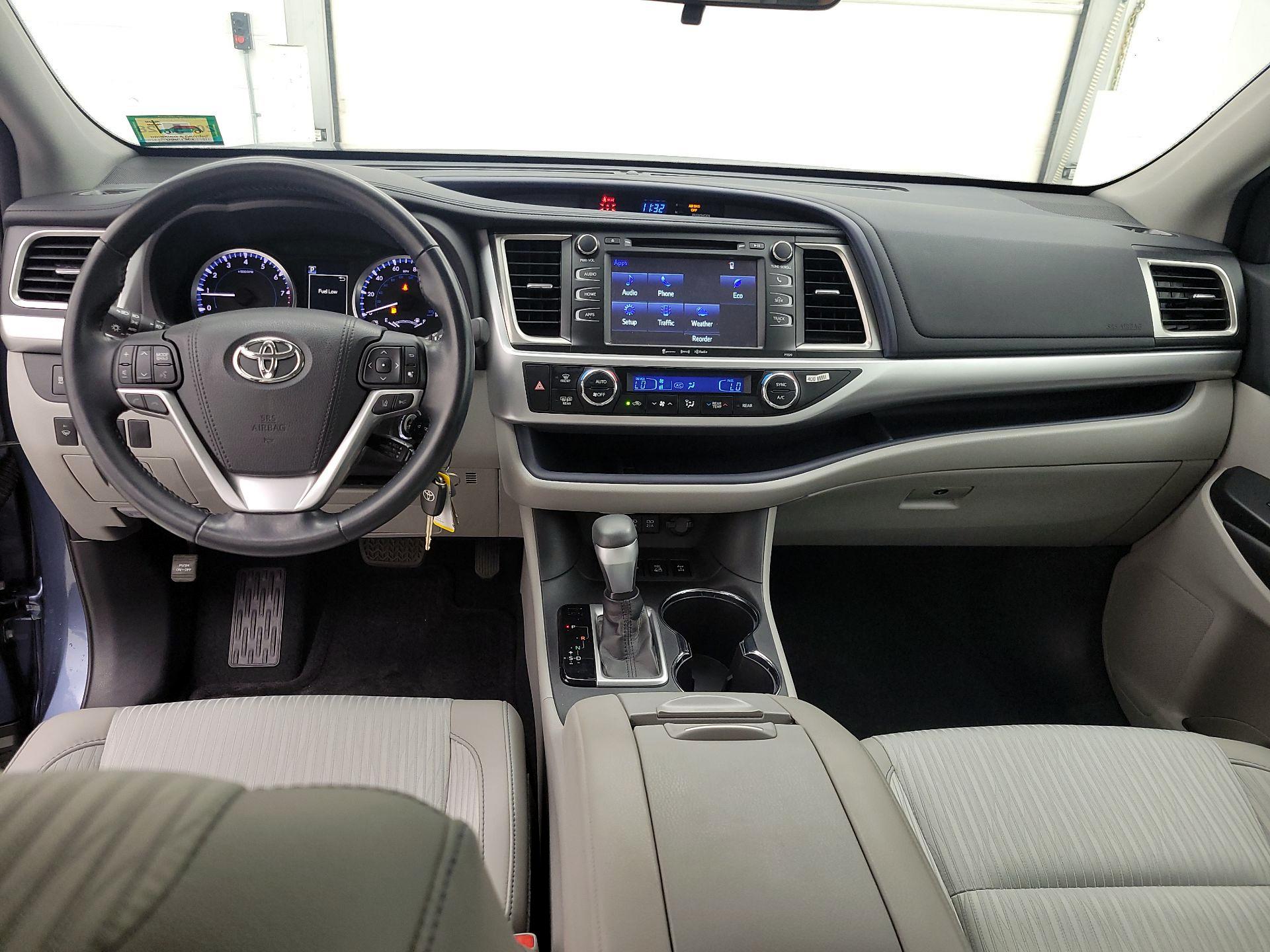 Thumbnail: 2017 Toyota Highlander - 9