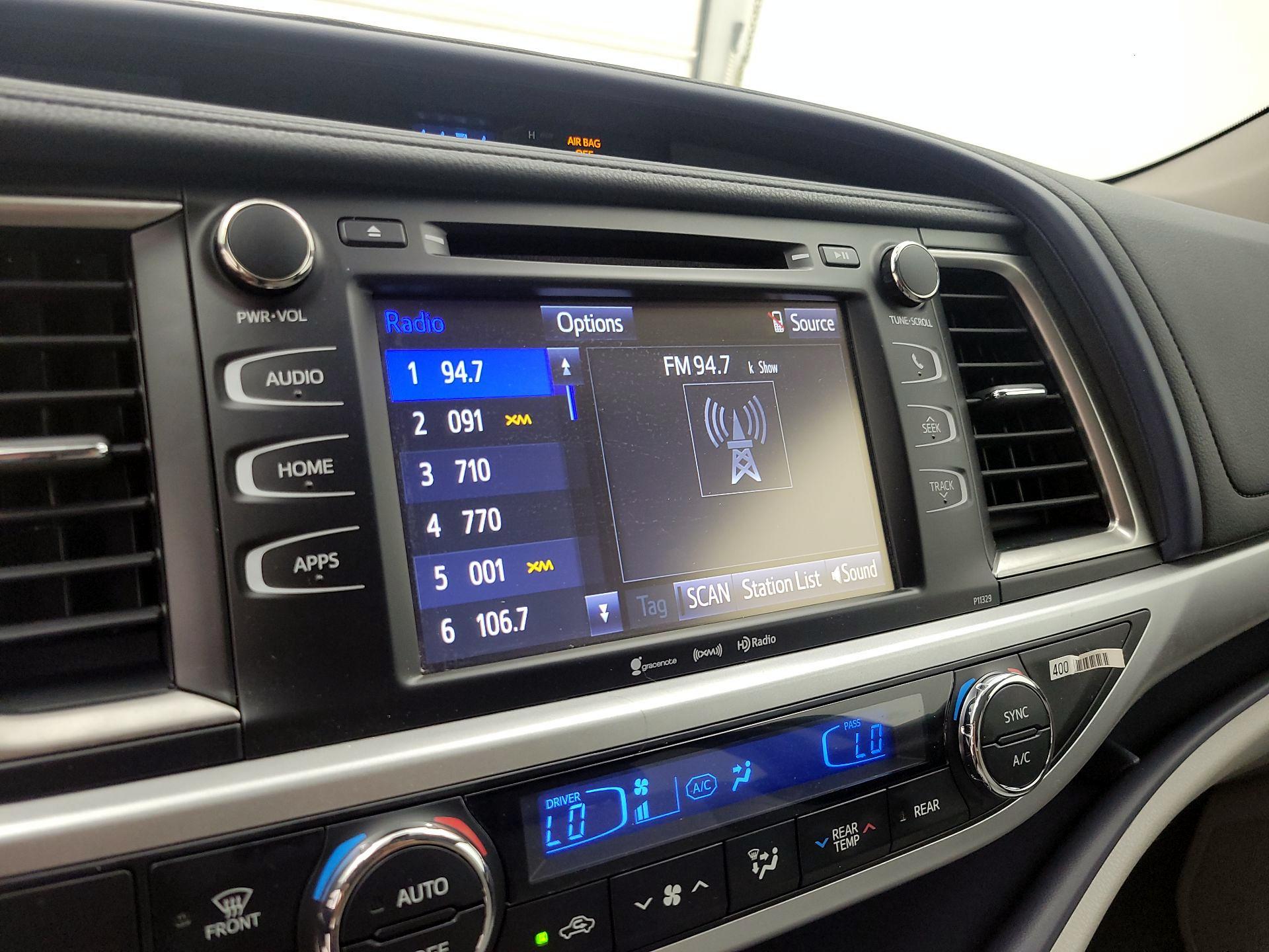 Thumbnail: 2017 Toyota Highlander - 15