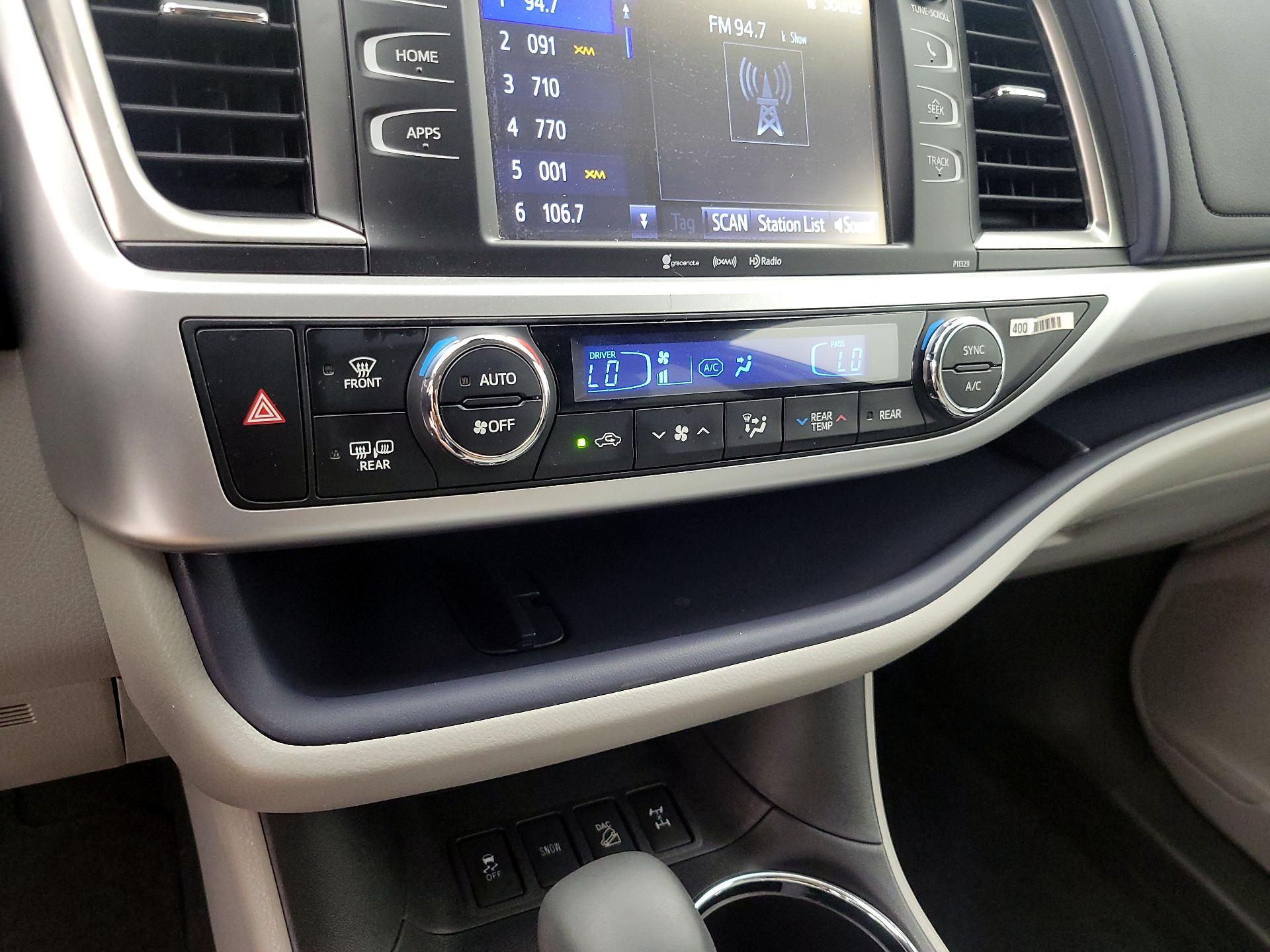 Thumbnail: 2017 Toyota Highlander - 16