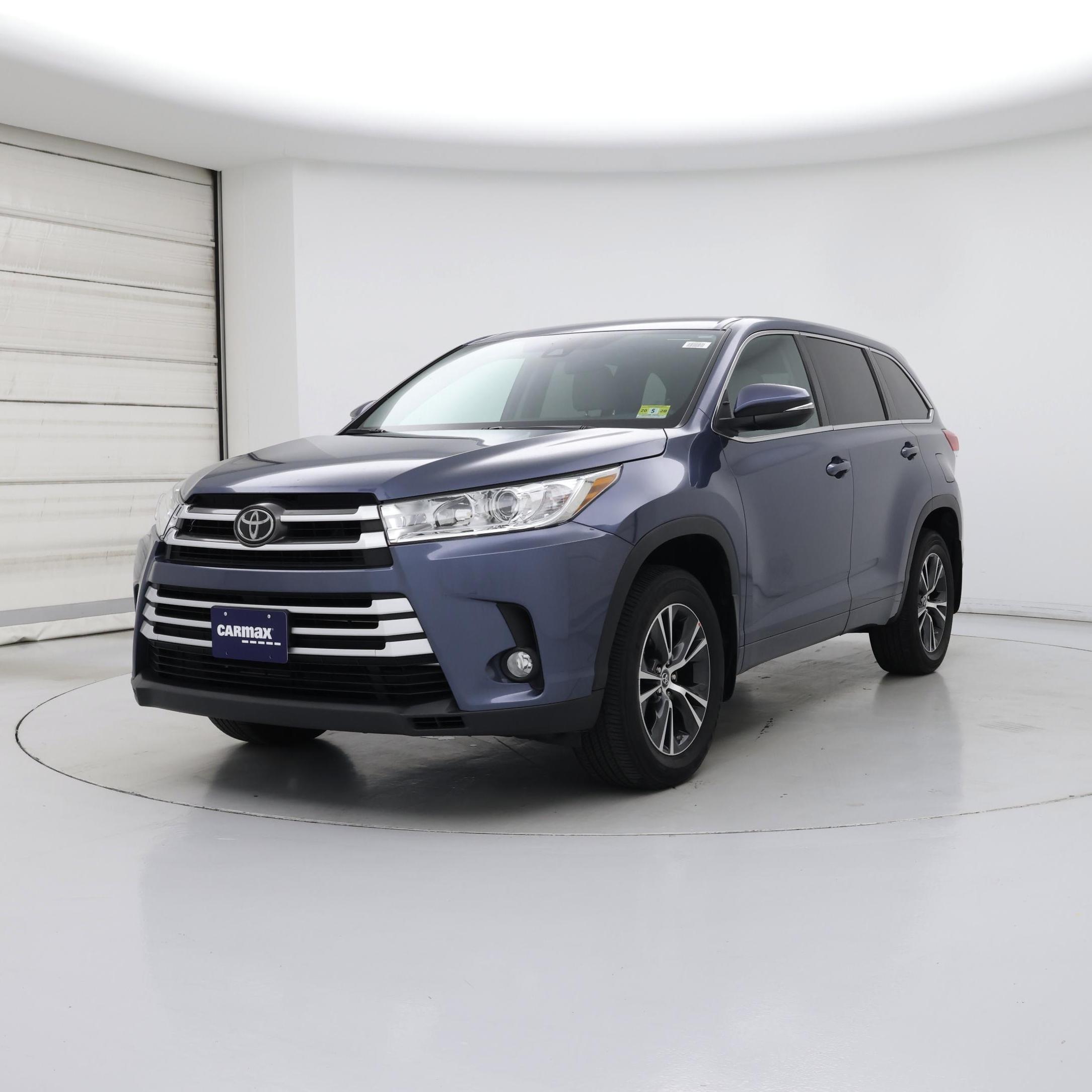 Thumbnail: 2017 Toyota Highlander - 4