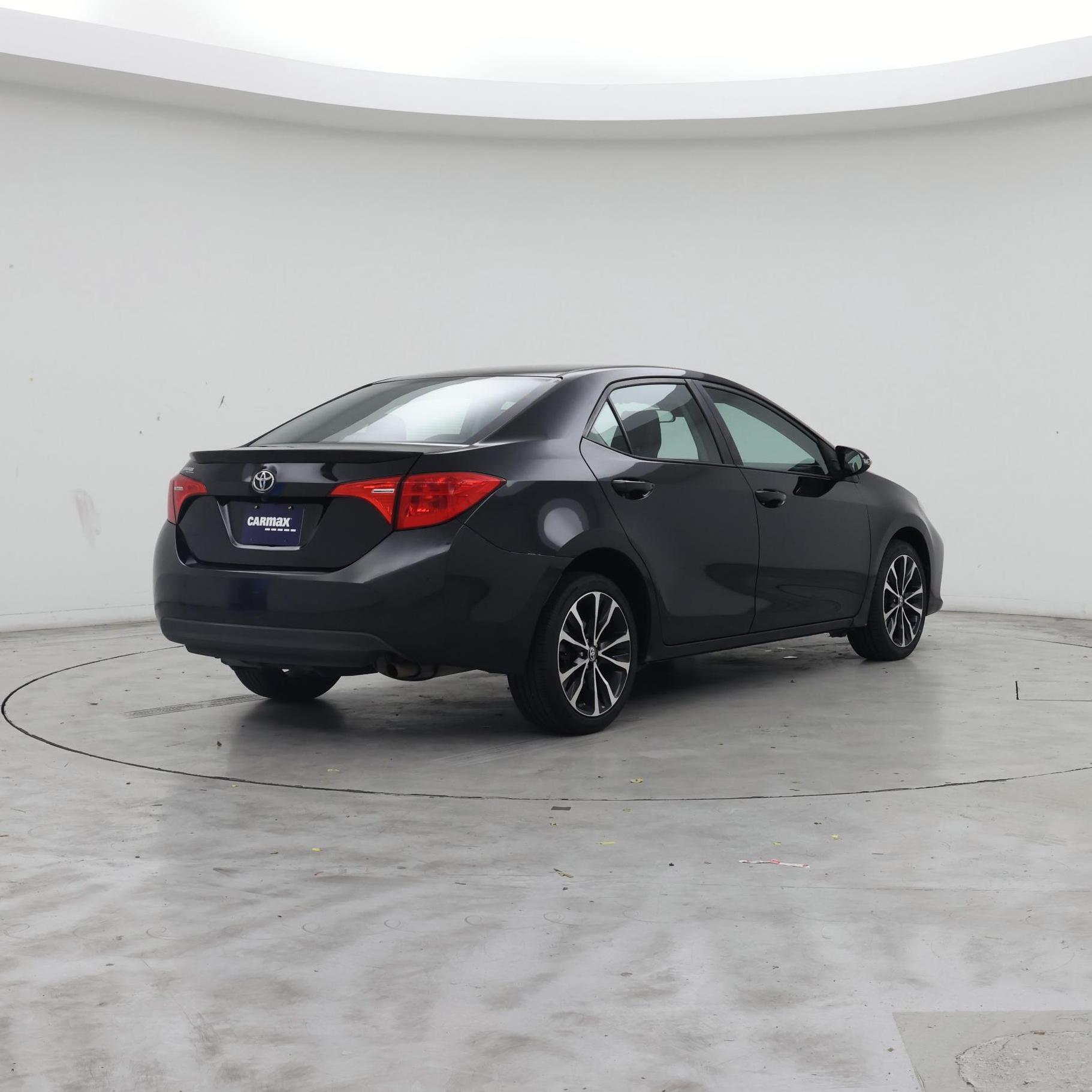 Thumbnail: 2018 Toyota Corolla - 8