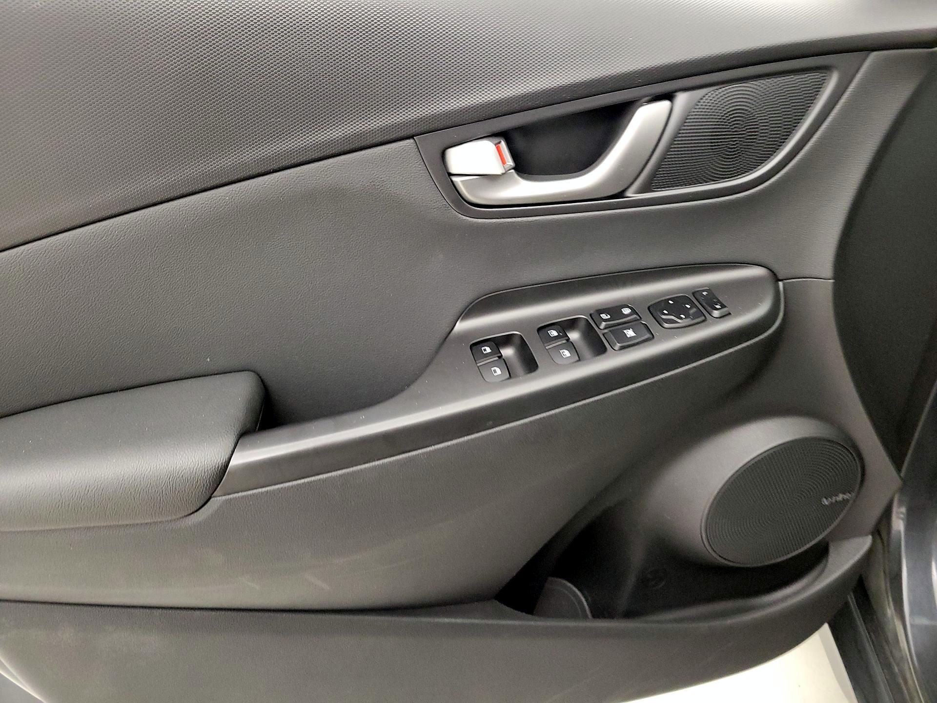 Thumbnail: 2020 Hyundai Kona - 12