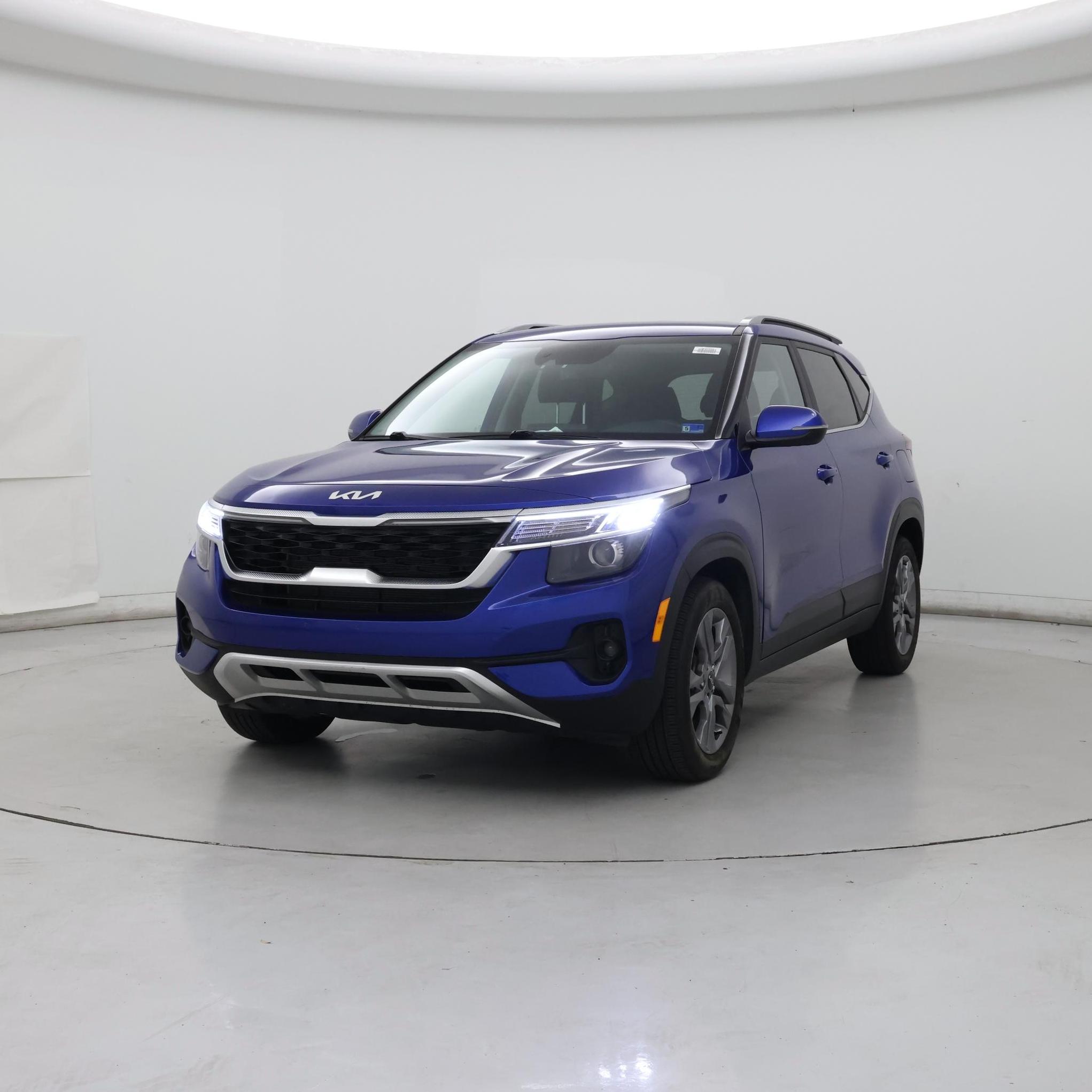 Thumbnail: 2022 Kia Seltos - 4