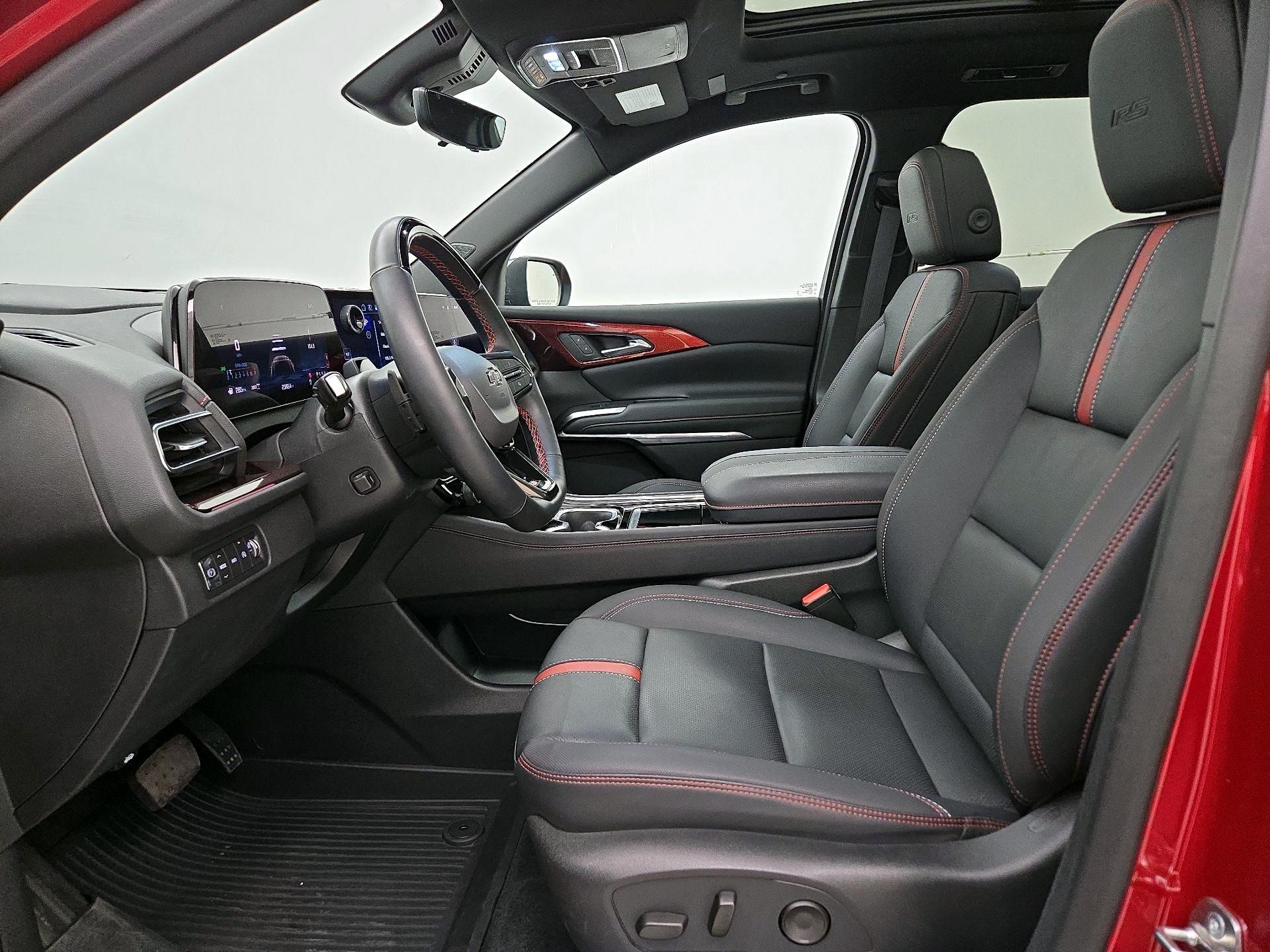 Thumbnail: 2024 Chevrolet Traverse - 11
