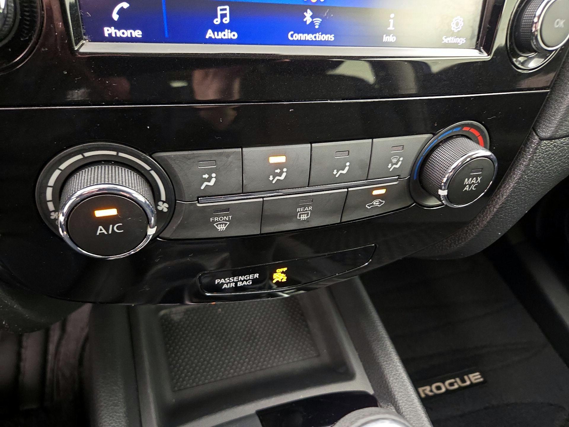 Thumbnail: 2019 Nissan Rogue - 16
