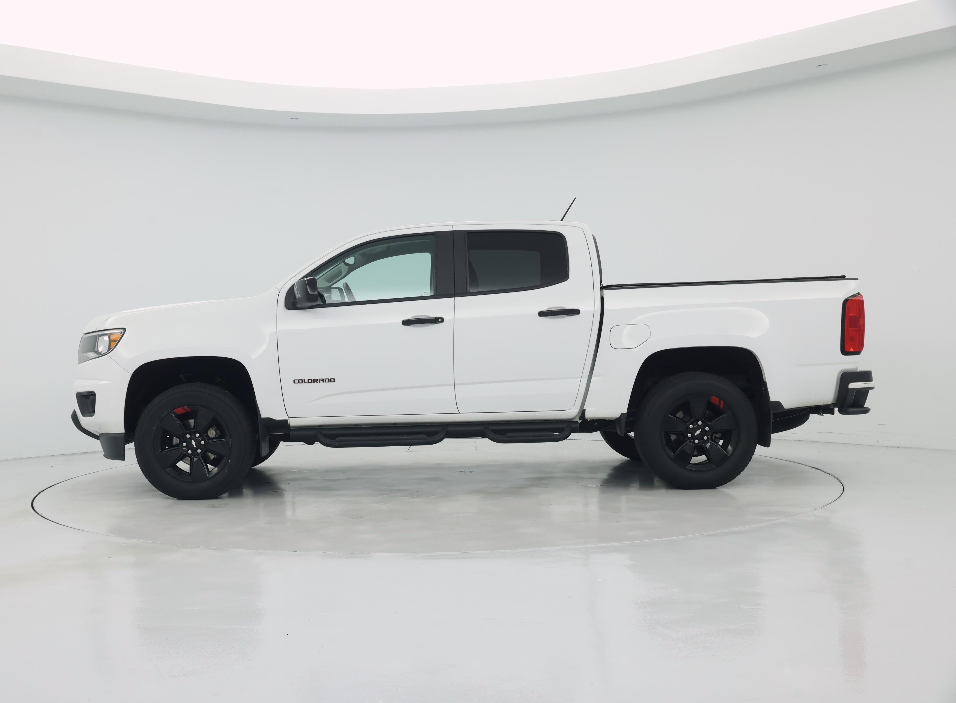 Thumbnail: 2019 Chevrolet Colorado - 3