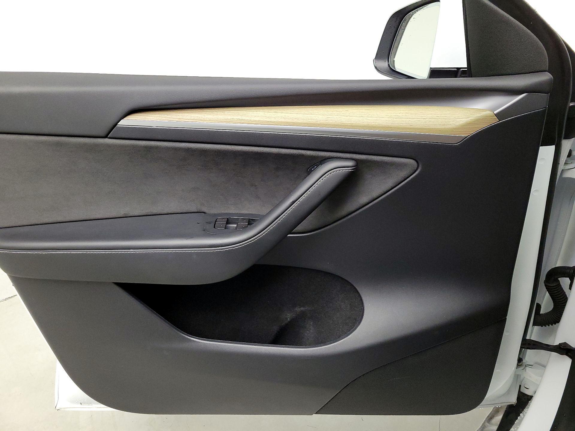 Thumbnail: 2023 Tesla Model Y - 12