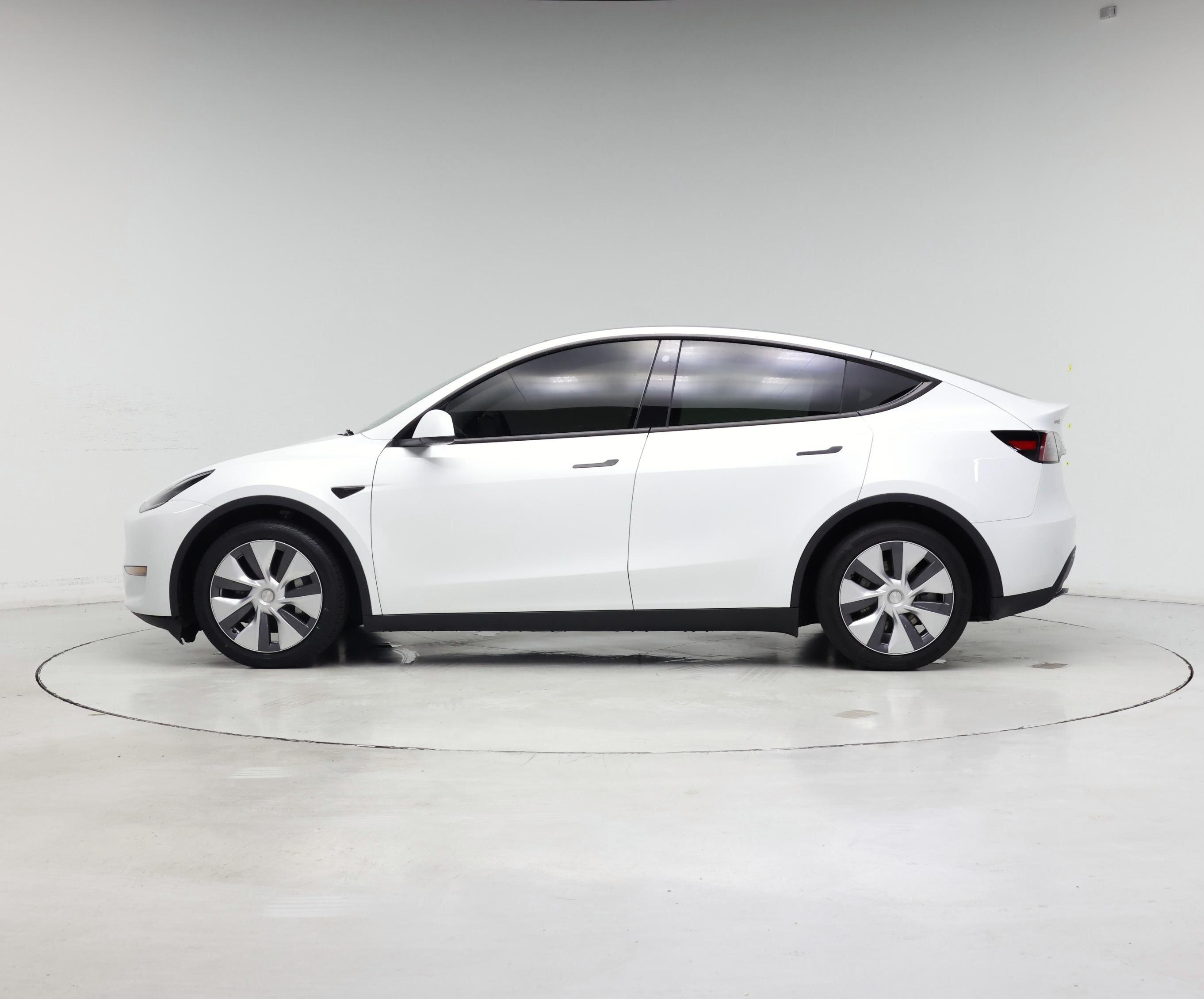 Thumbnail: 2023 Tesla Model Y - 3
