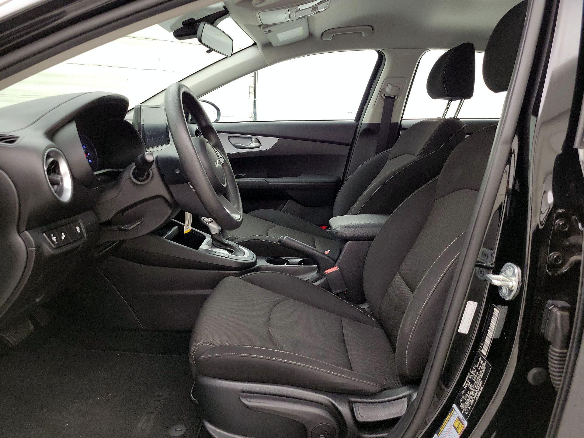 Thumbnail: 2023 Kia Forte - 11