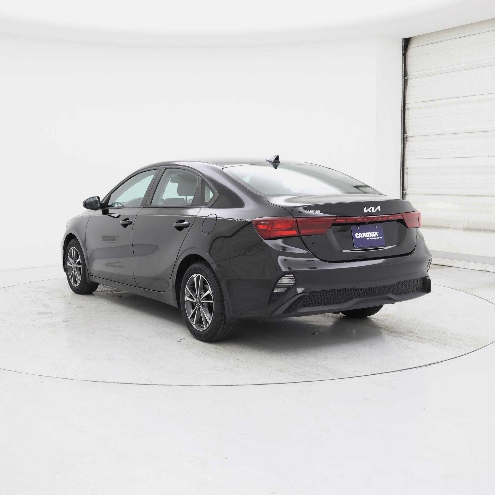 Thumbnail: 2023 Kia Forte - 2