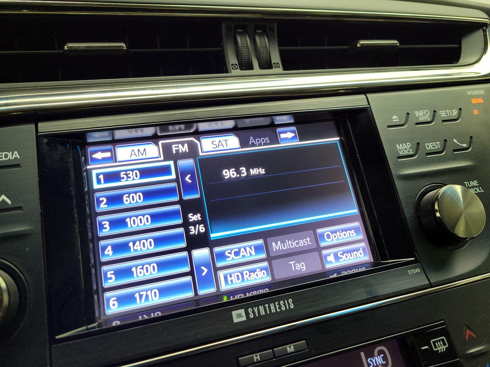 Thumbnail: 2014 Toyota Avalon - 16