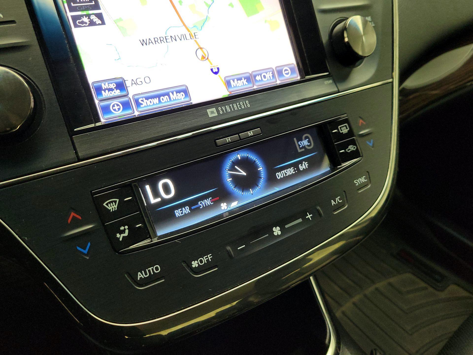 Thumbnail: 2014 Toyota Avalon - 17