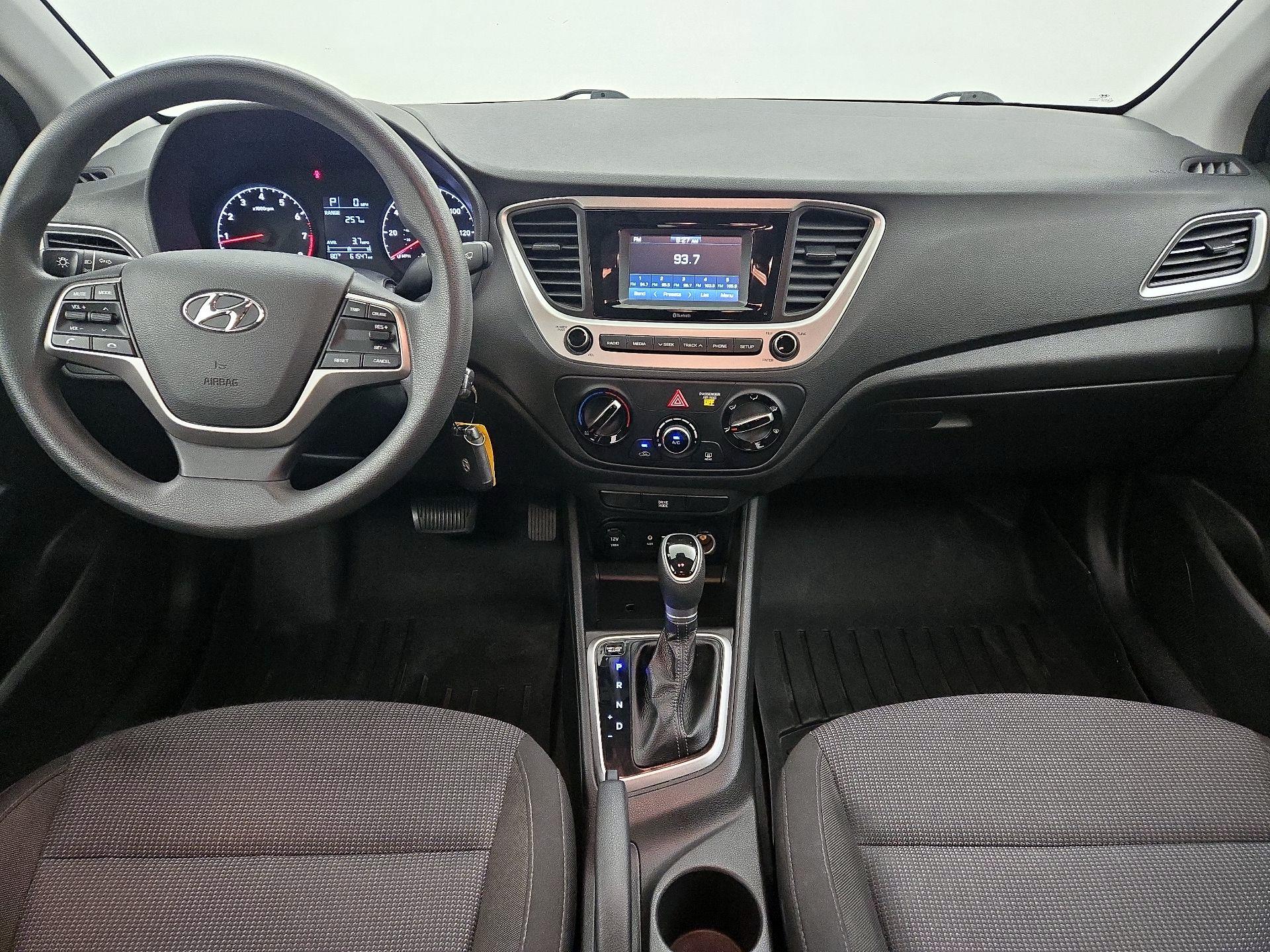 Thumbnail: 2022 Hyundai Accent - 9